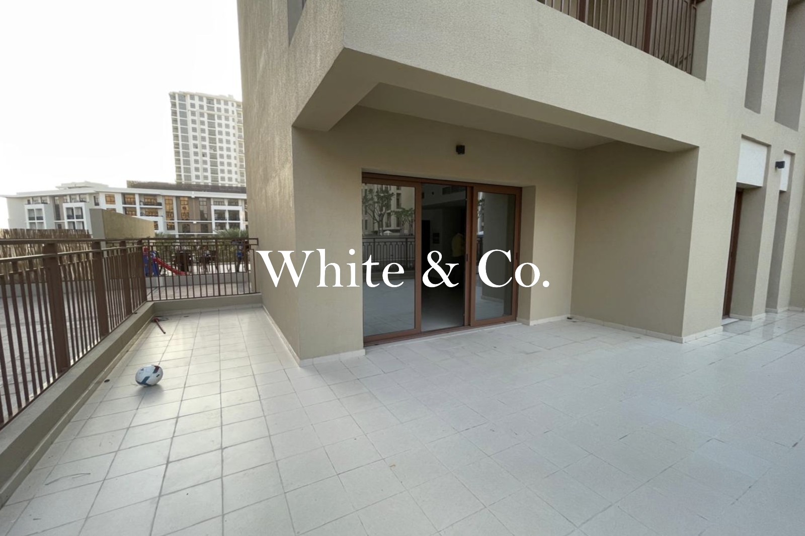 Corner Unit | Podium Level | Large Terrace