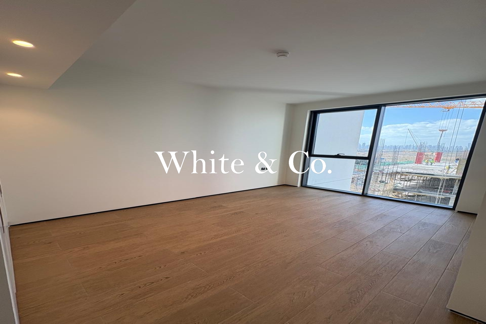 BRAND NEW | SPACIOUS 1 BED | CLOSE TO EXIT