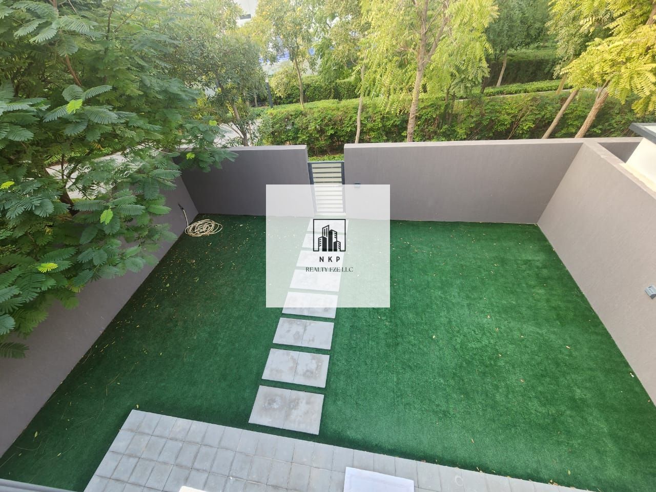 Spacious luxurious 3 bedrooms huge size garden and maid room