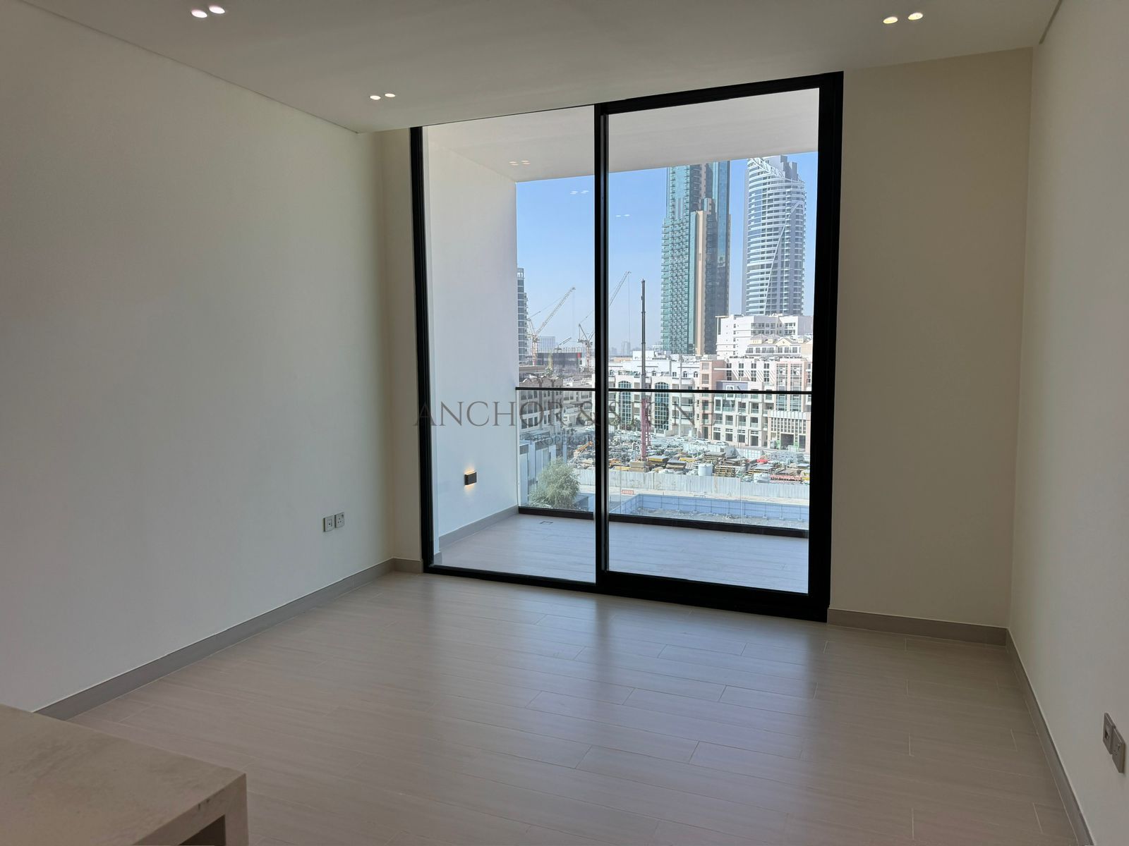 Brand New - Easy access - Large balcony