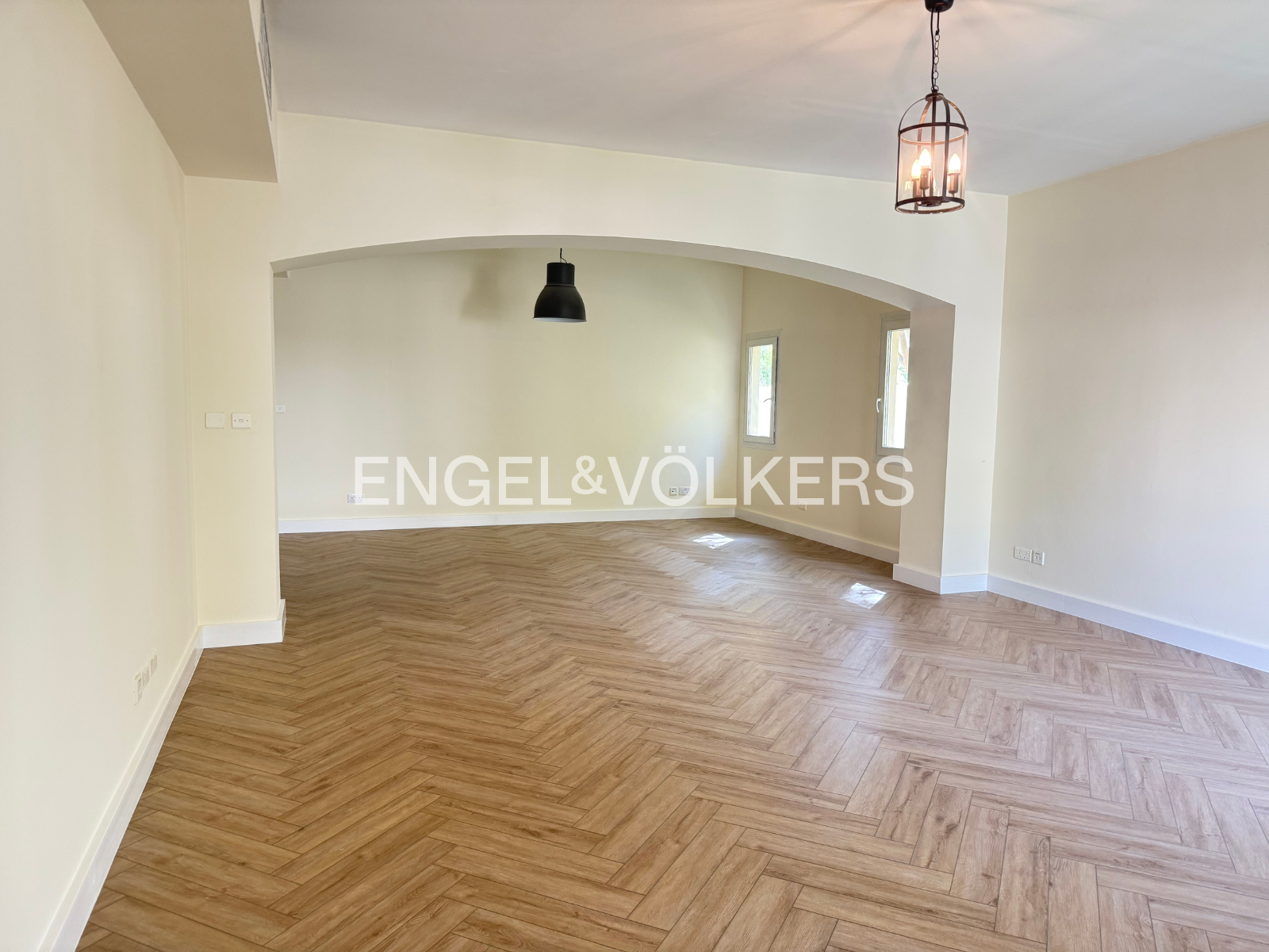 Large Layout | Downstairs Fully Upgraded | Vacant