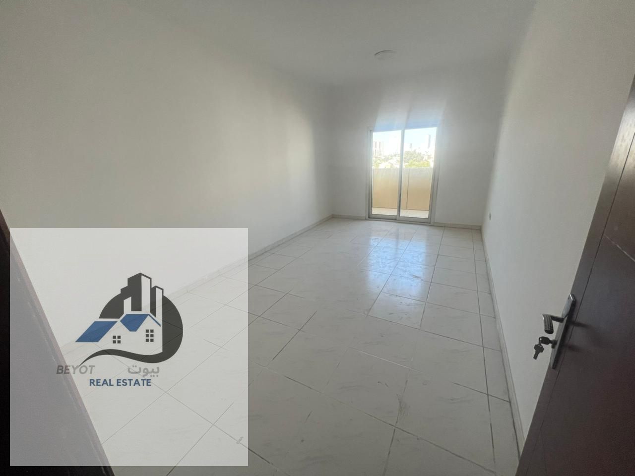 For Rent – Spacious 2 Bedroom Apartment in Ajman (Al Rashidiya 3) A great opportunity to live in a prime and lively location close to all essential