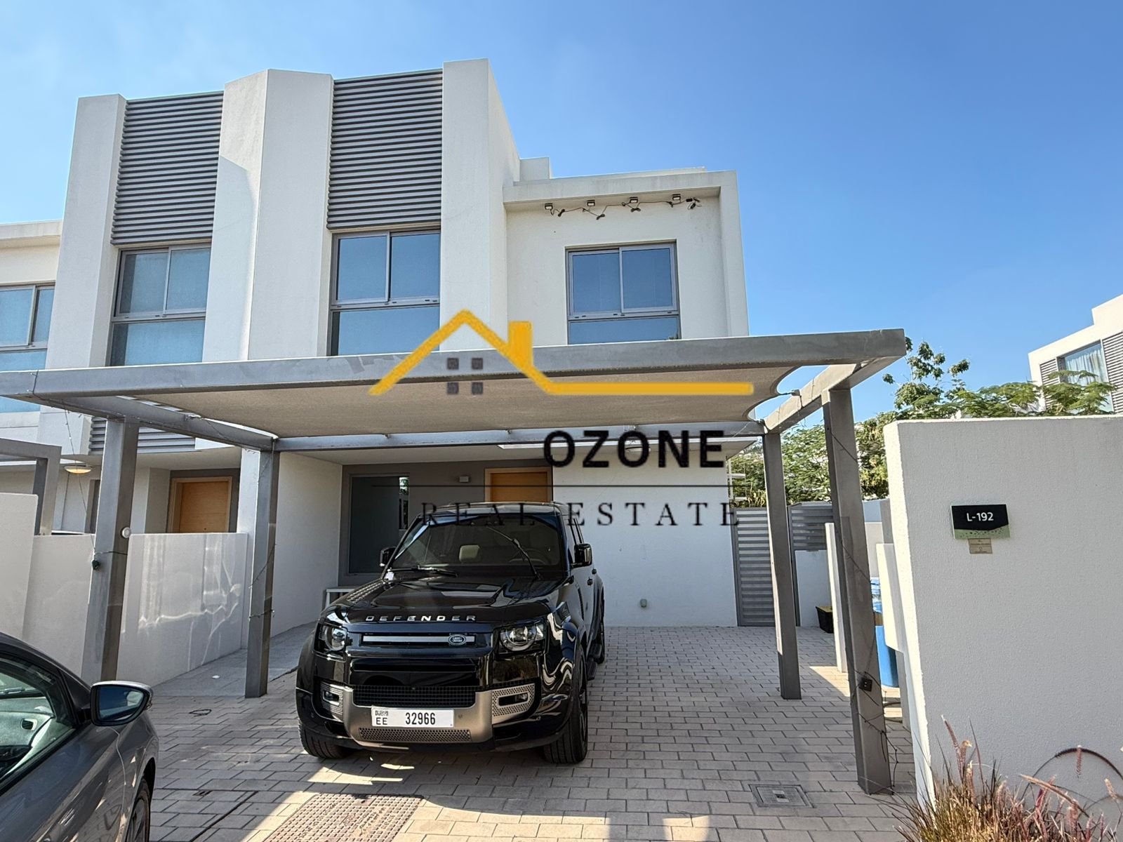 Hot Offer 20 Days Free Spacious 3BEDROOM Corner unit With Backyard Garden