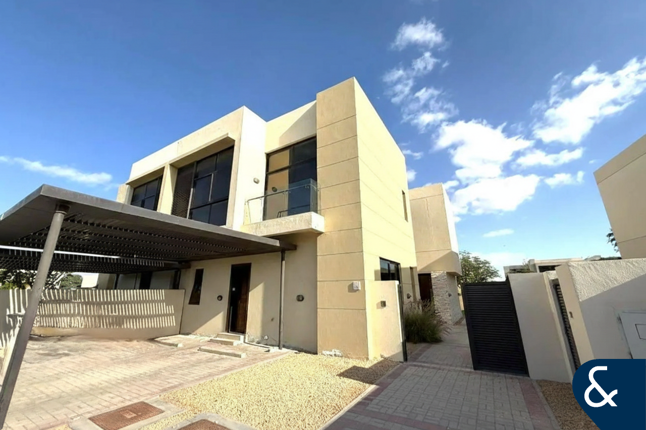 THH 4 Bd | Single Row | Unfurnished | Vacant