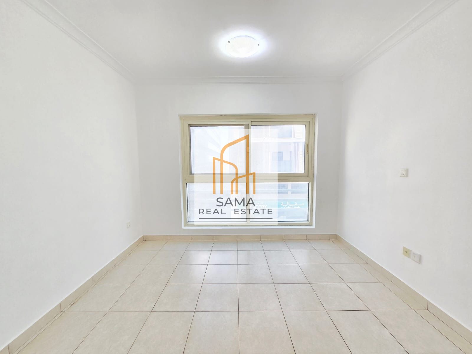 Spacious 1 bedroom with 2 washroom +coverd car parking just in 39k new Muweilah
