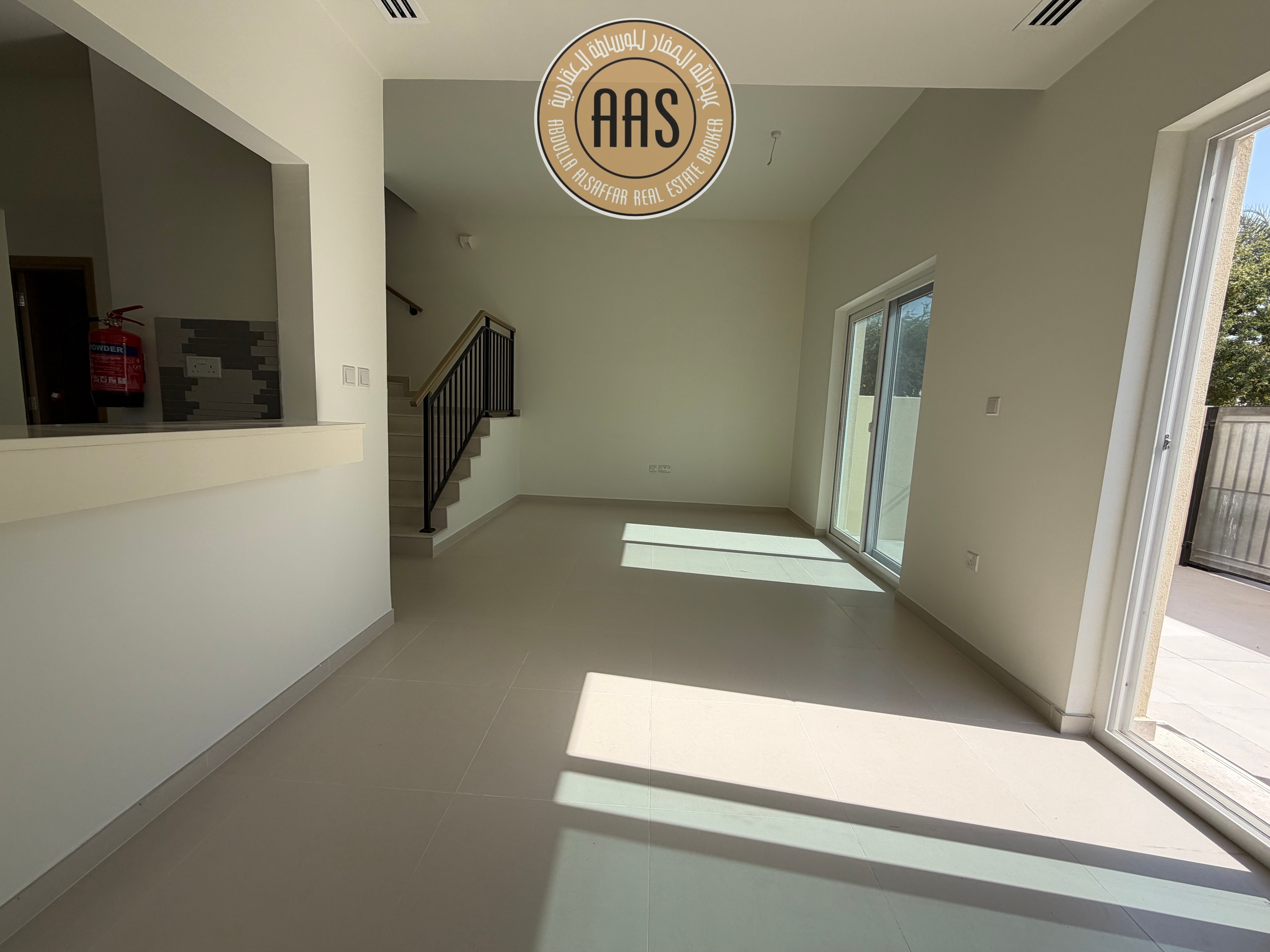 Limited time offer 4BR +Maid Townhouse Villa For Rent in Villanova