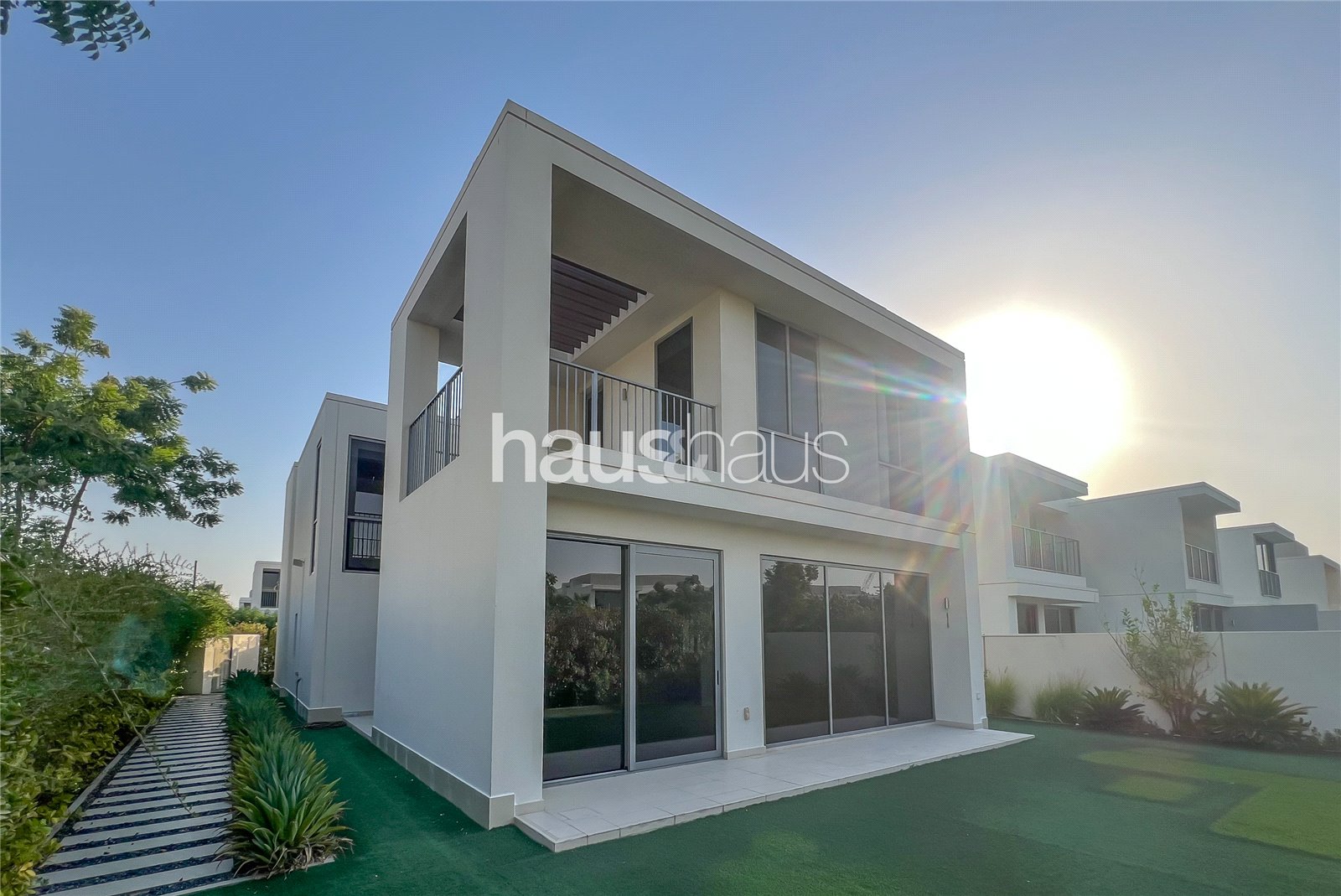 Luxury Living | Near The Pool | Single Row