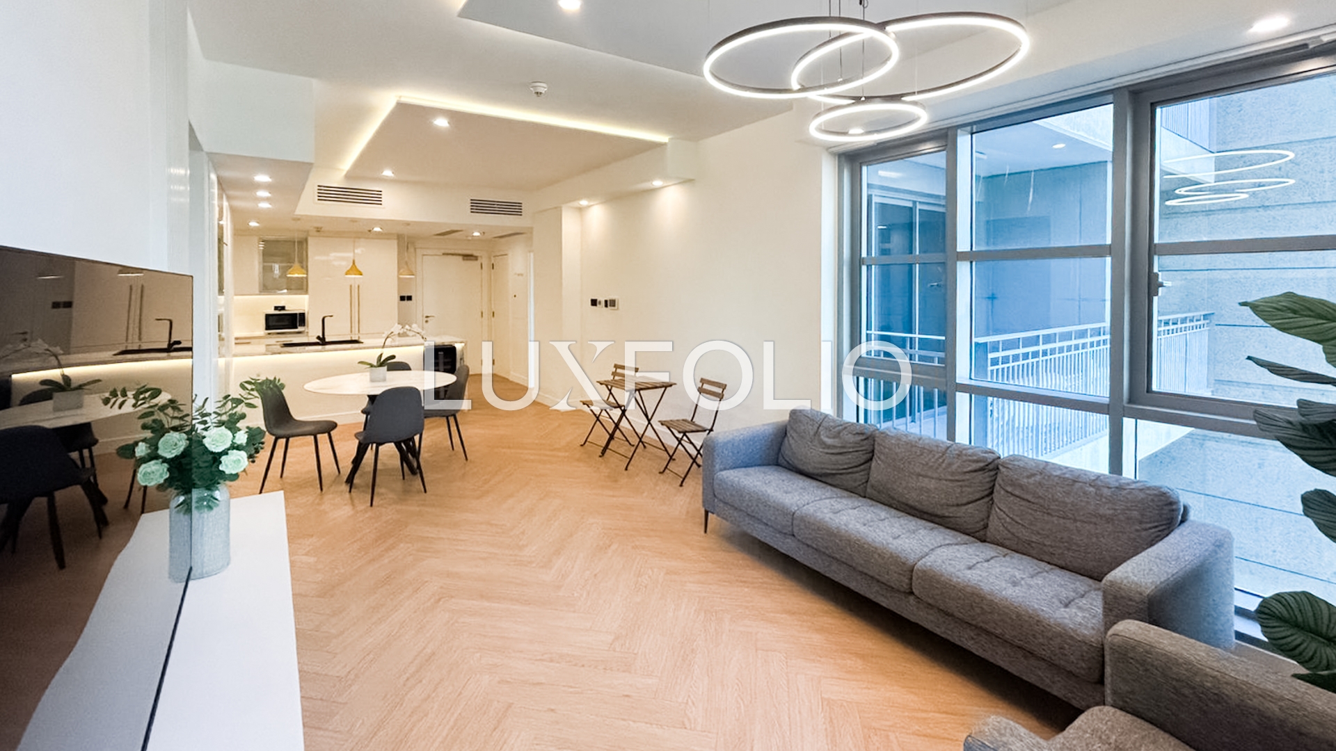 Fully Upgraded | Vacant | Low Floor