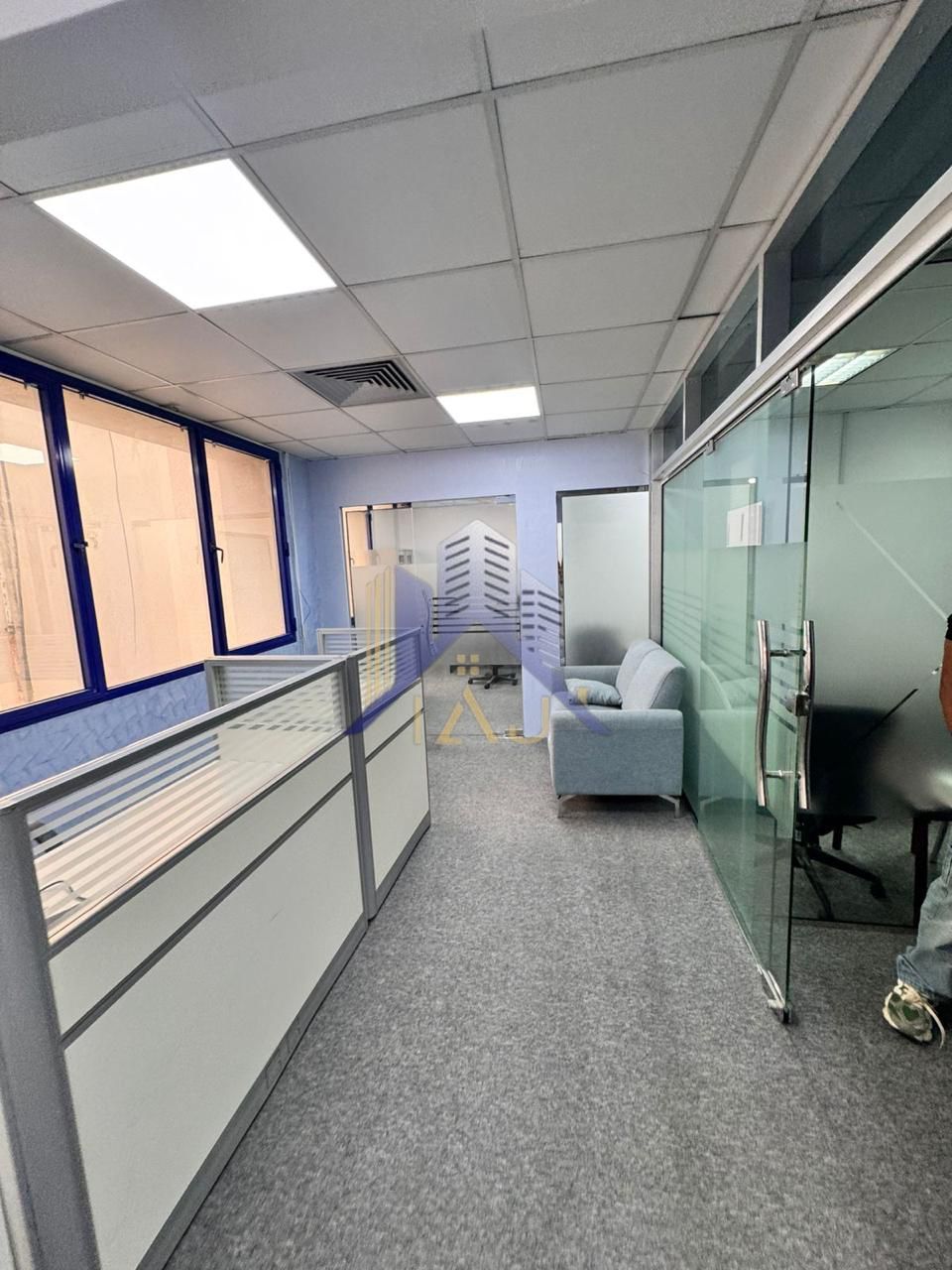 400SQFT | Most Convenient Location | Well Maintained Building | With Extra Benefits.