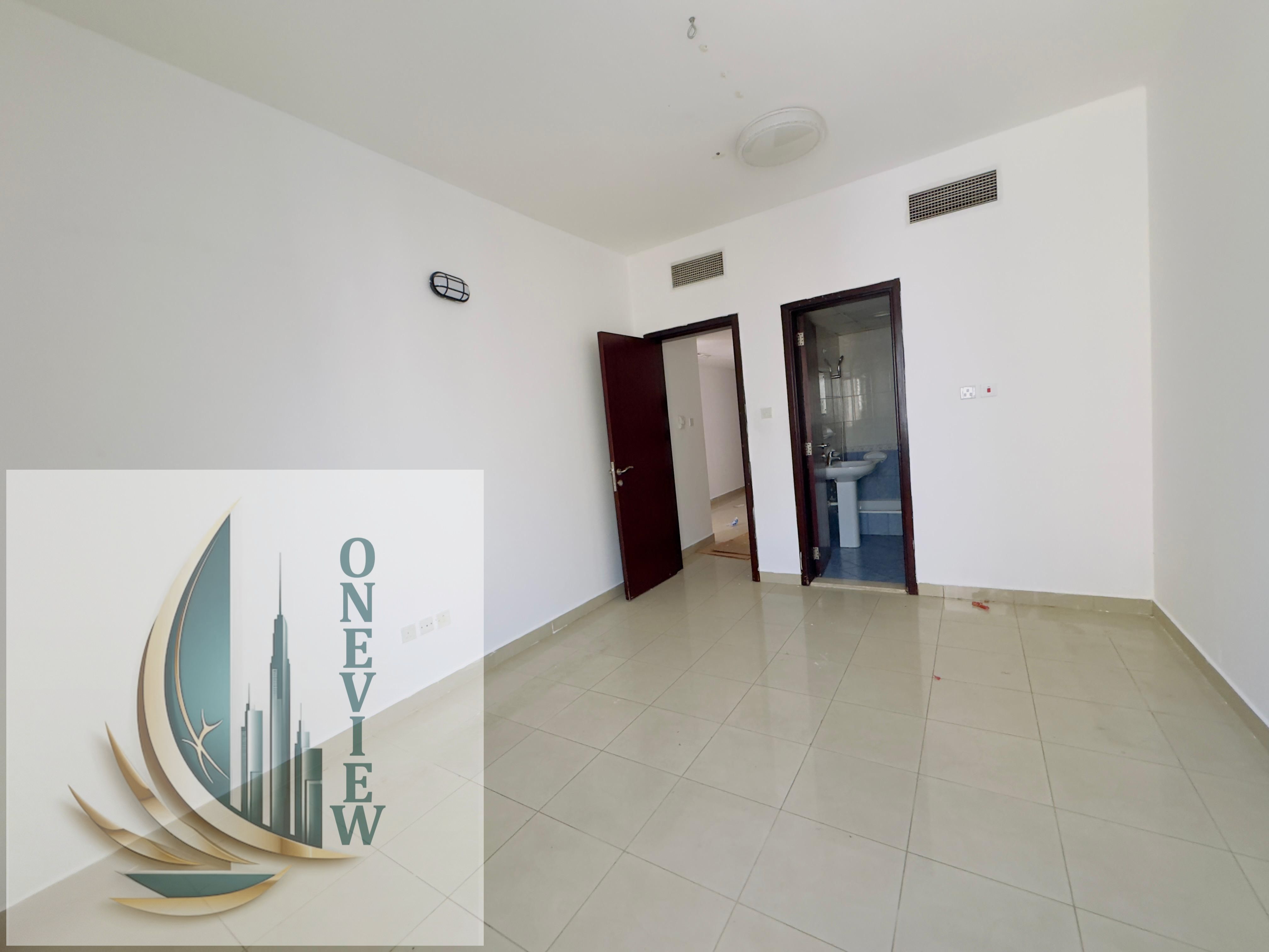 HOT OFFER//PRIME LOCATION//NICE 1BHK WITH BALCONY ONLY 32,000 ABU SHAGARA//FULLY FAMILY BUILDING