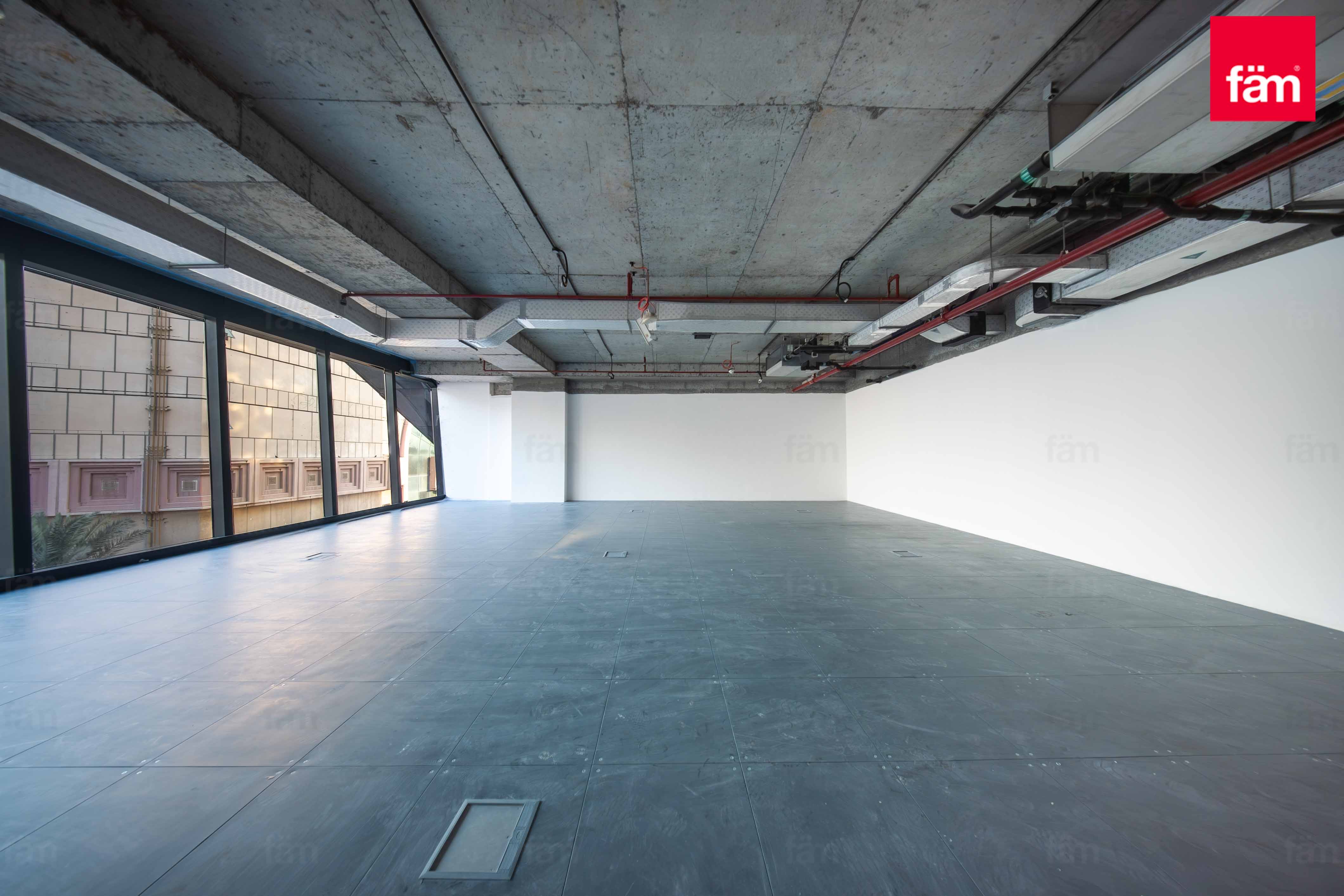 Semi Fitted / Low Floor / Open Views