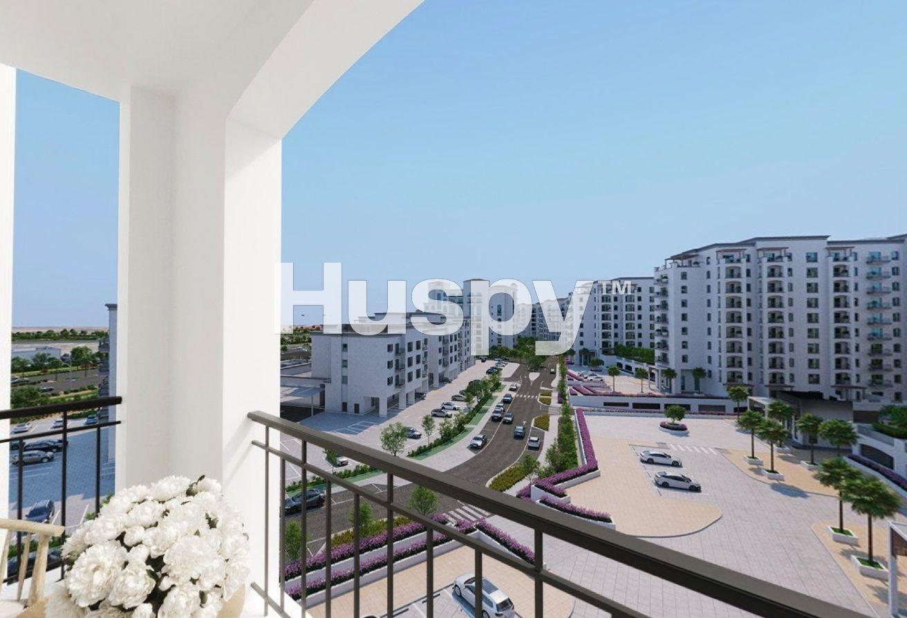 Community View | Balcony | Mid Floor
