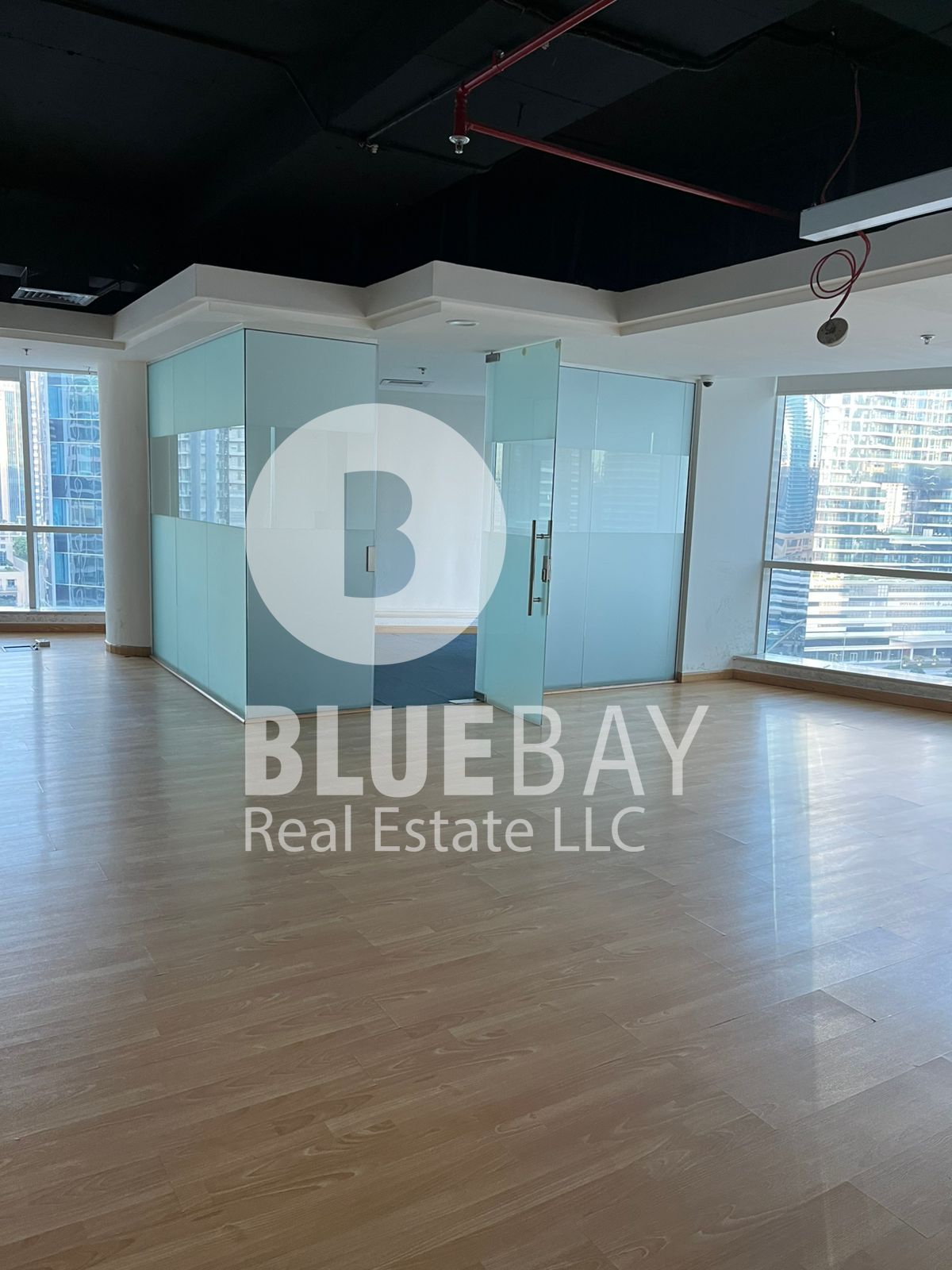 HUGE SPACE | BEST VIEW | READY TO MOVE