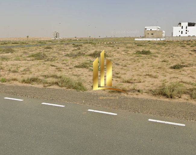 Residential/commercial land for sale - Tilal area - Sharjah - Ground + 3 floors