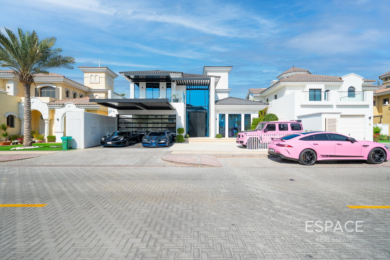 Upgraded 5-Bedroom Villa on Extended Plot
