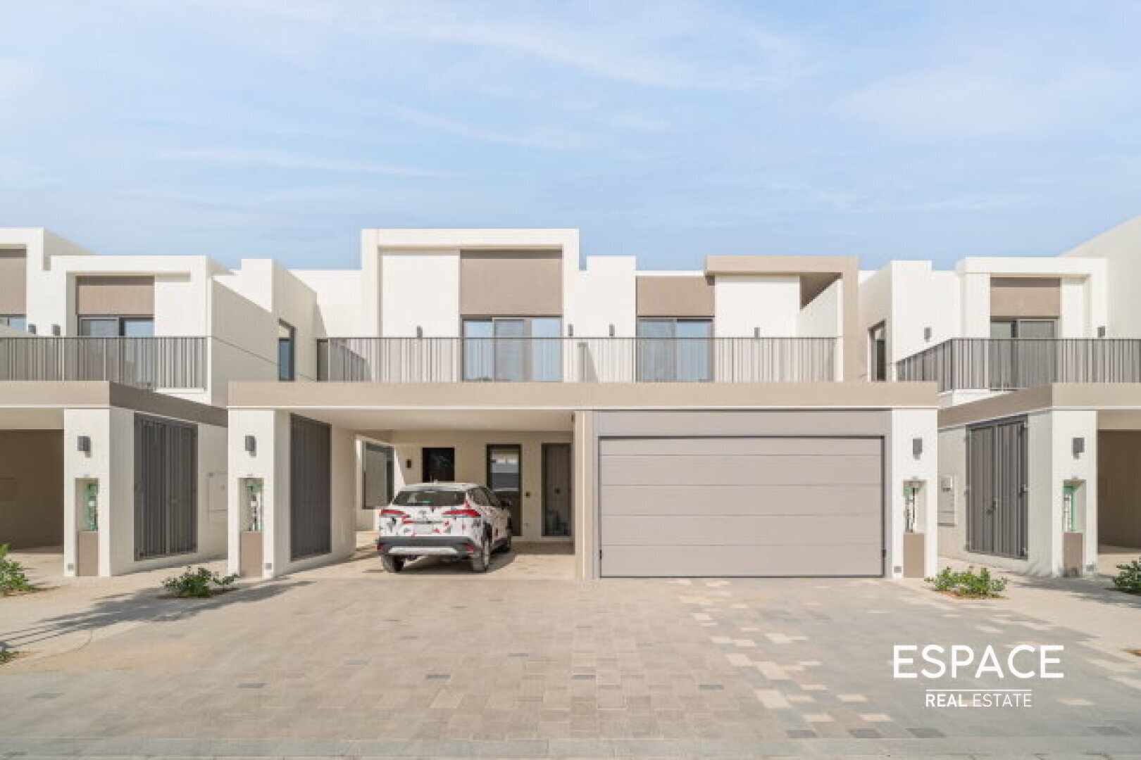 Modern Propetry | Tranquil Residential Retreat | Nature-Inspired Luxury