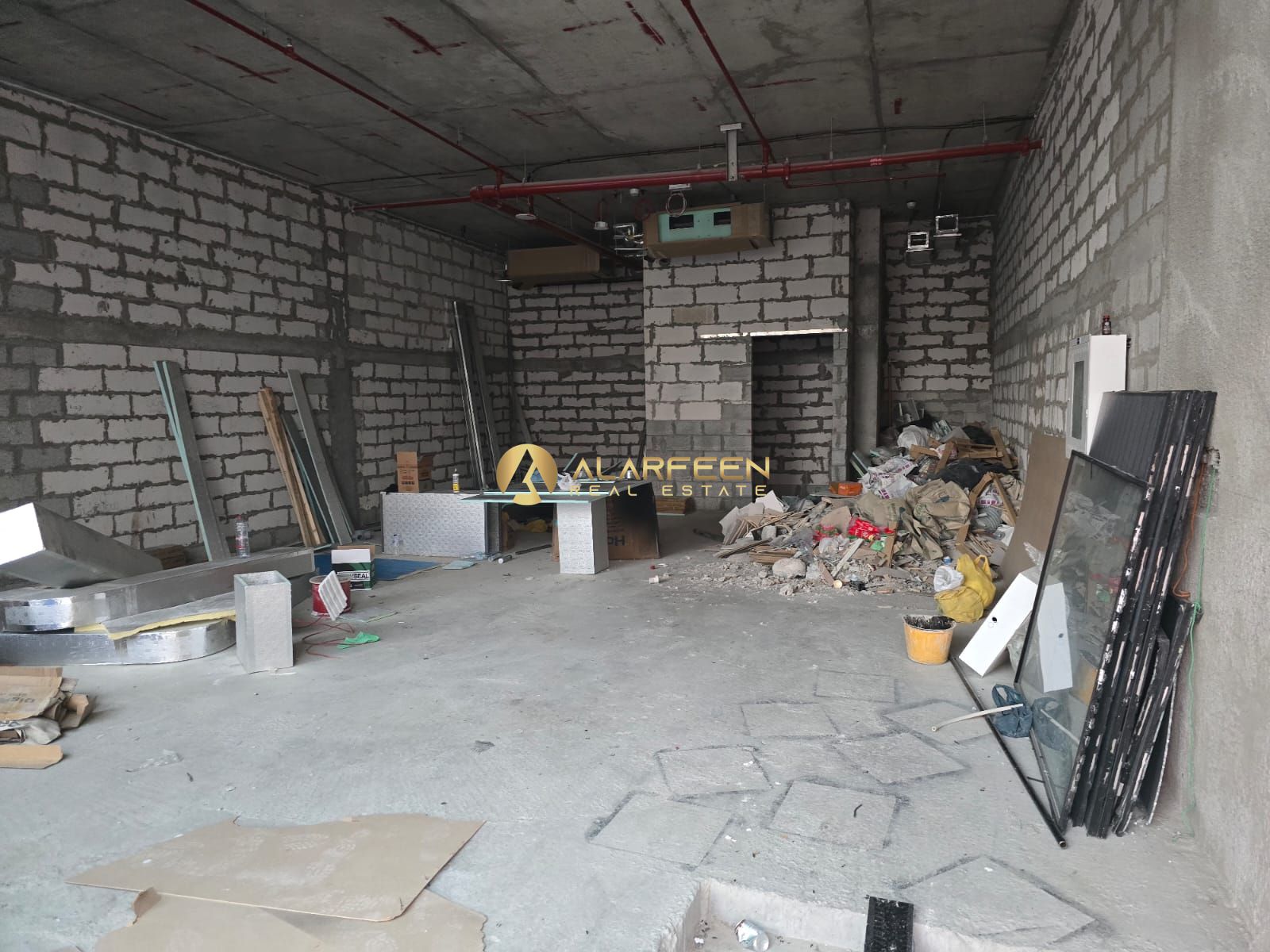Spacious Shop | Easy Access | Call Now