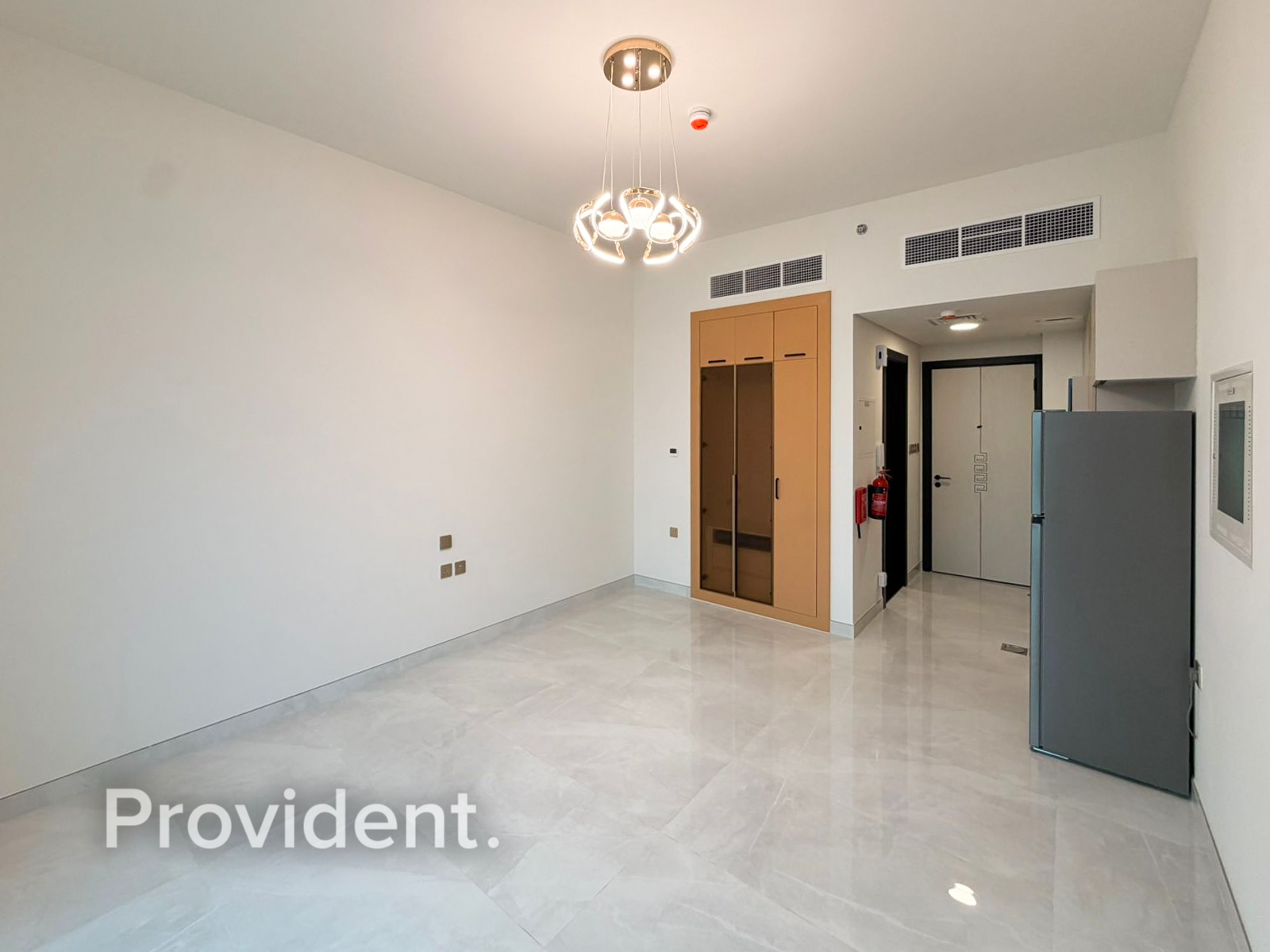Modern | Vacant | Semi-Furnished