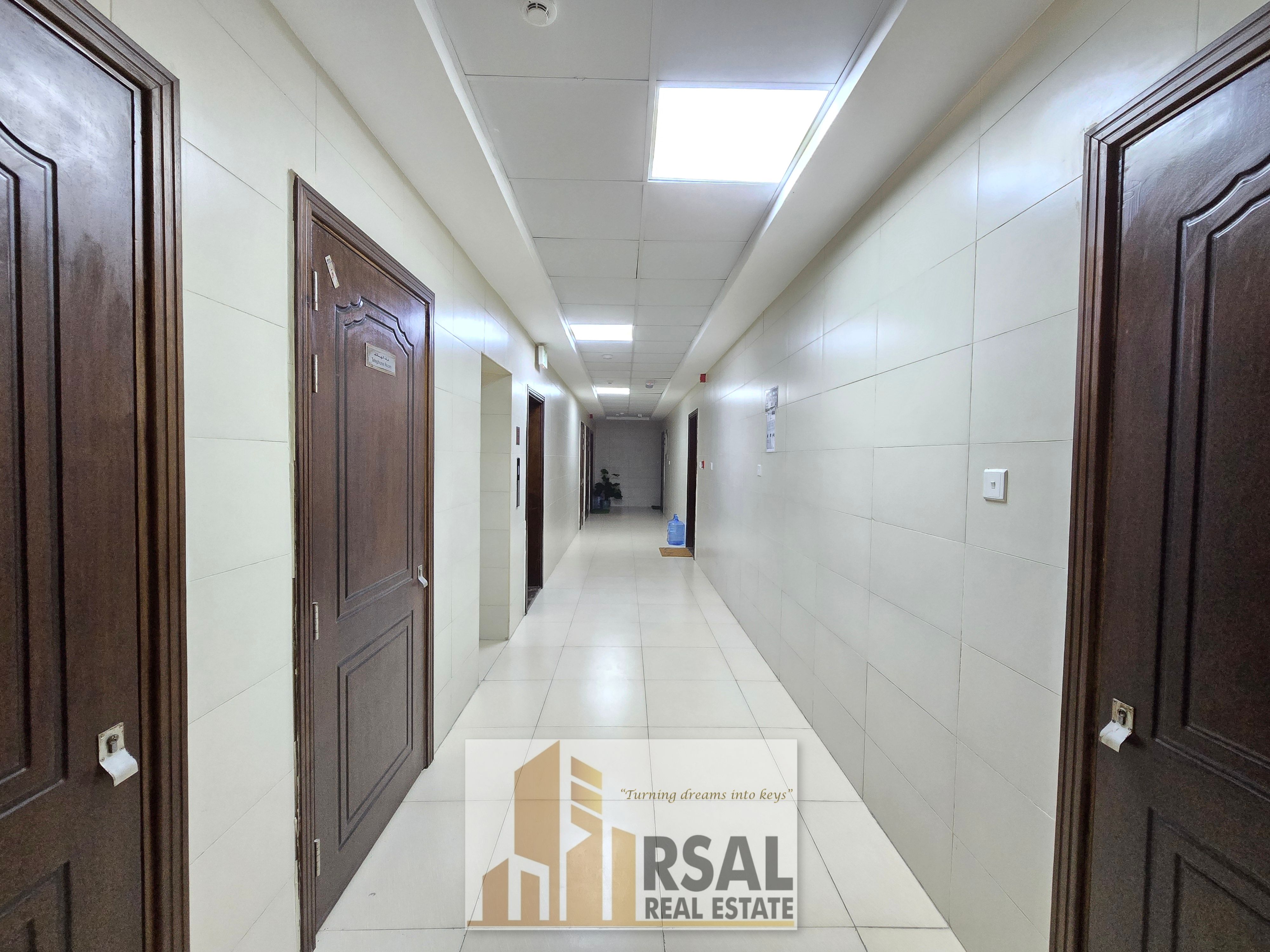 Grogeous 1 Bedroom Two bathrooms , Open View ,Open Free parking ?