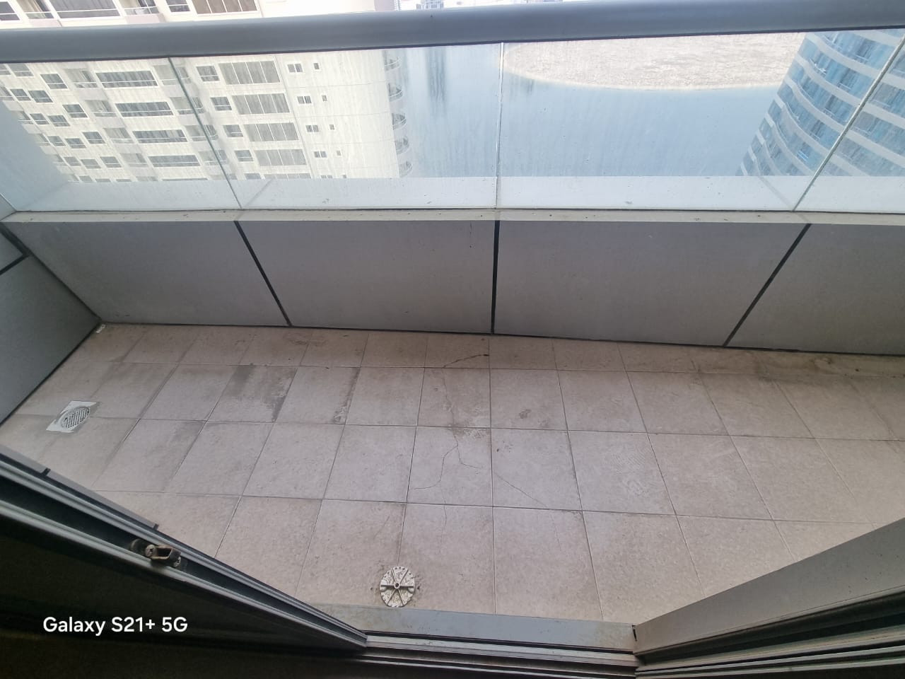 For Rent – Direct Sea View Al Khan – Directly on Al Khan Corniche A distinctive tower with all amenities 3 bedrooms and a living room