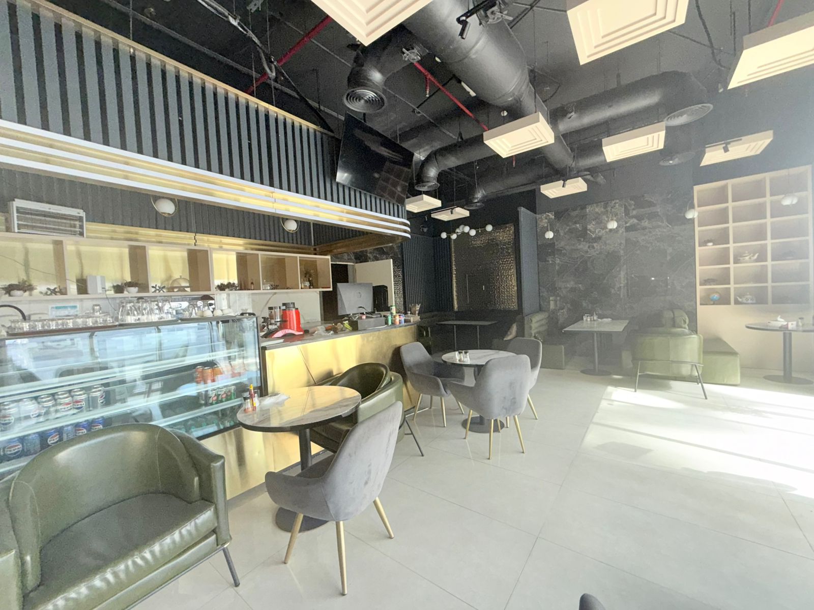 Luxury shop 1400Sqft new muwaileh sharjah