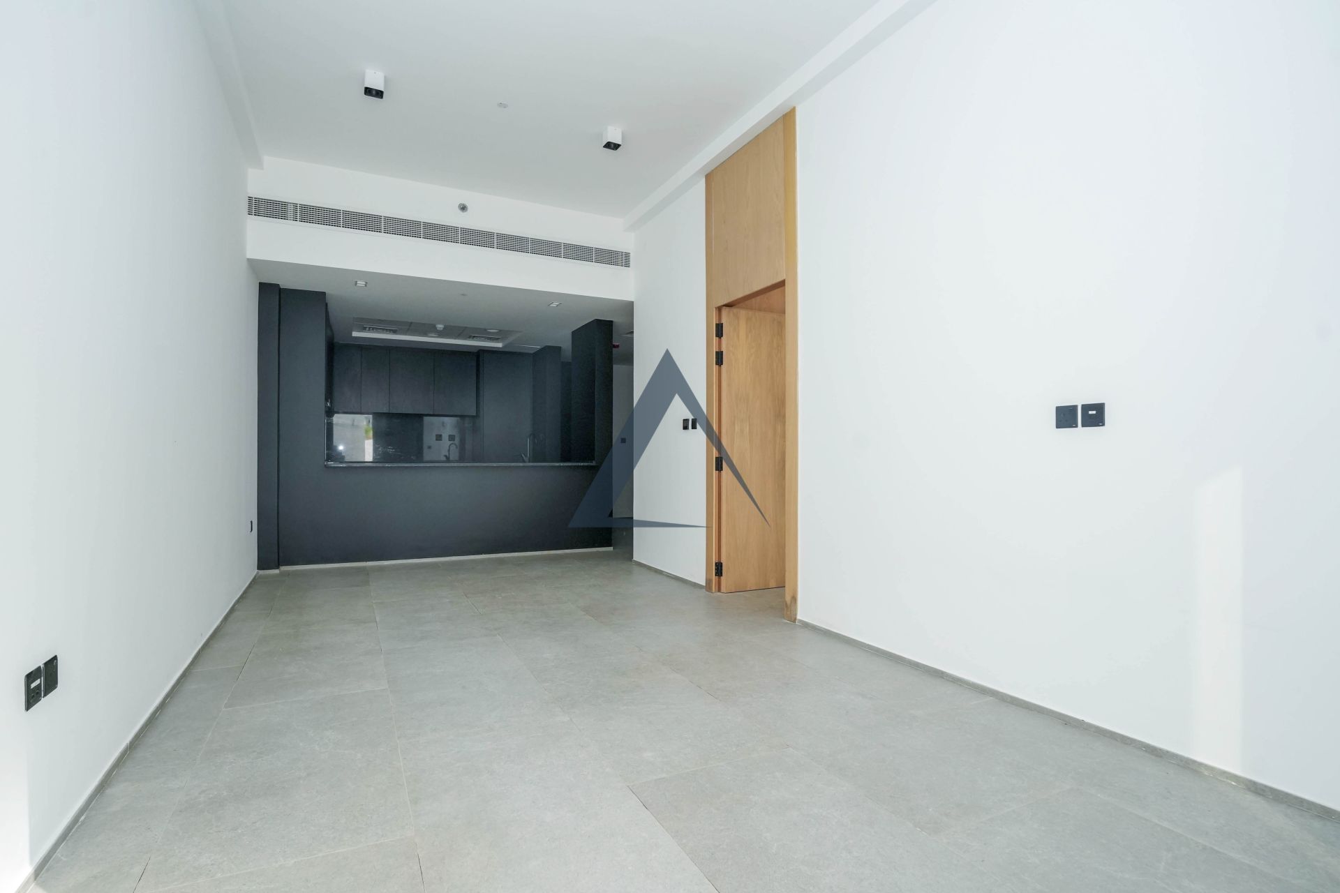 Prime Location | Spacious 1 BHK | Private Jacuzzi | Vacant