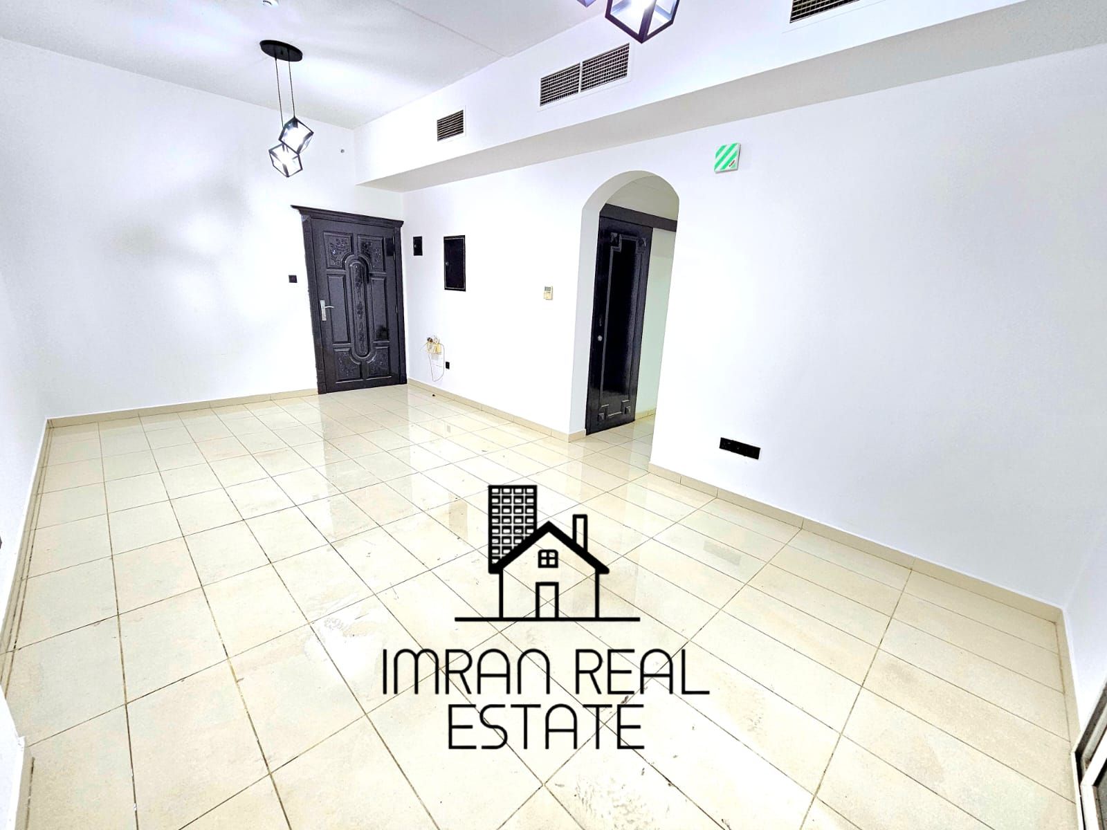 Luxury 1bhk family tower free parking Gym pool one month free