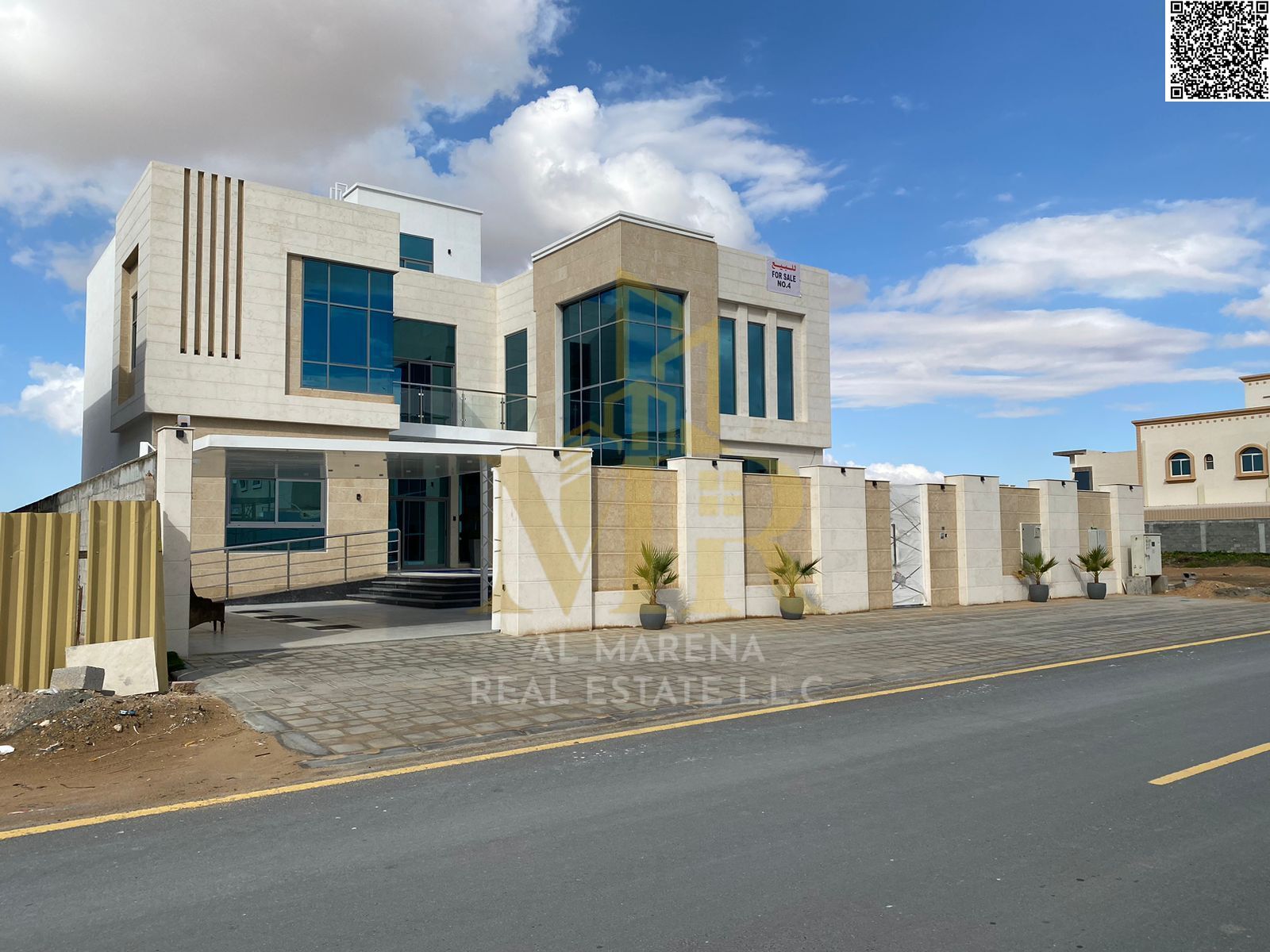 Opportunity to own a villa with a swimming pool, fully equipped with air conditioning, electricity, and water, ready to move in, close to all services