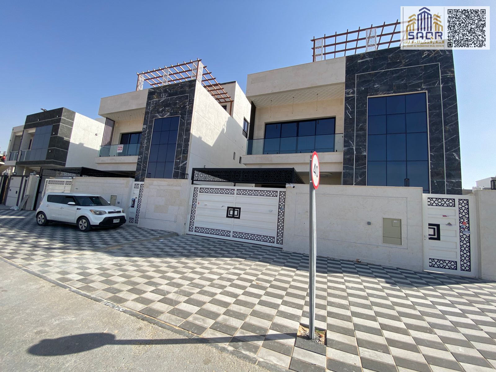 The villa features an attractive, modern design that combines luxury and practicality, with a price that includes air conditioning.