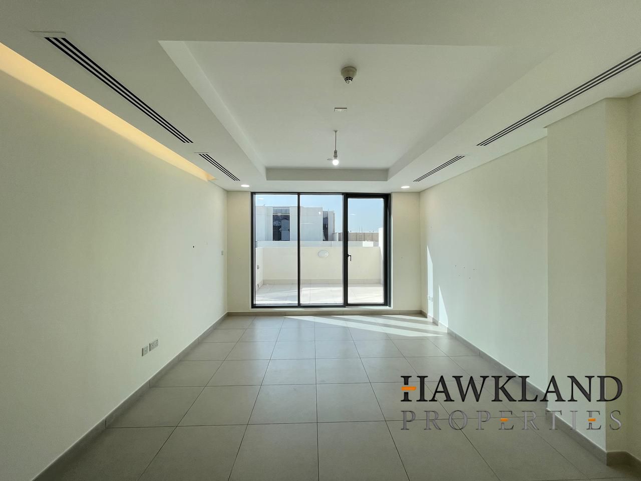 Top floor | 6 cheques | Double store | 2BR