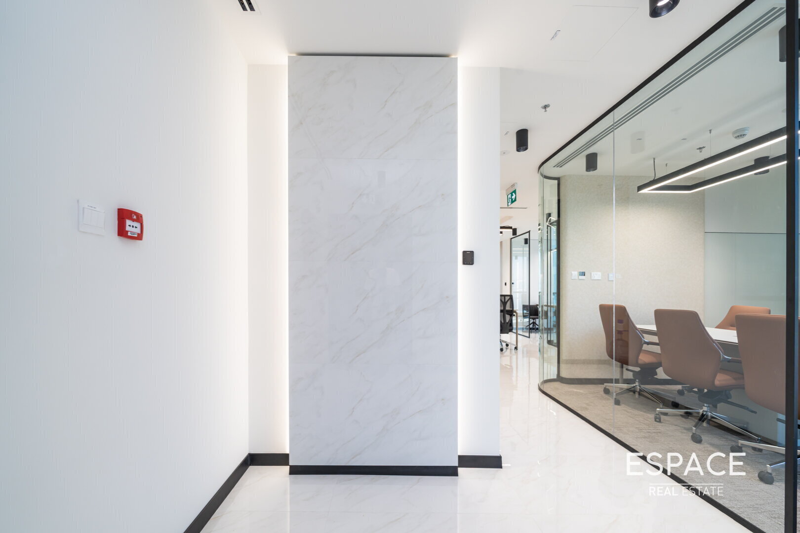 Vacant |High End Turnkey| Prime Location