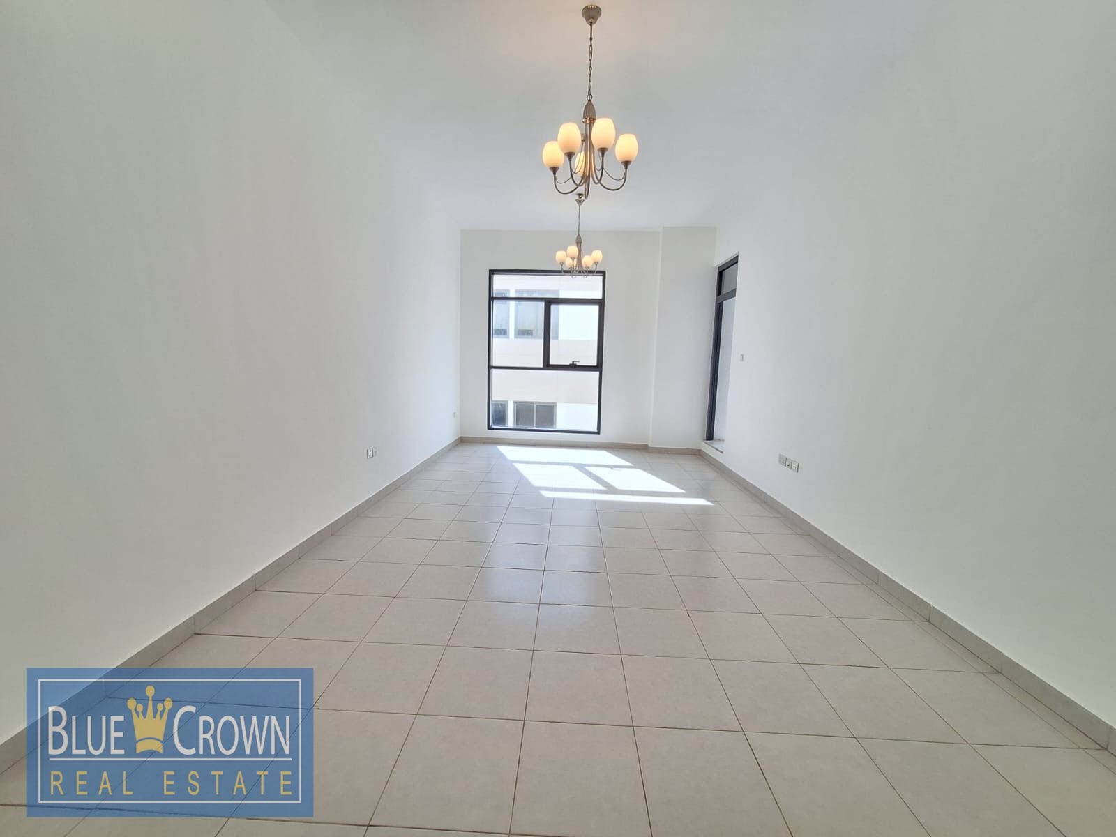Family Building Spacious Apartment