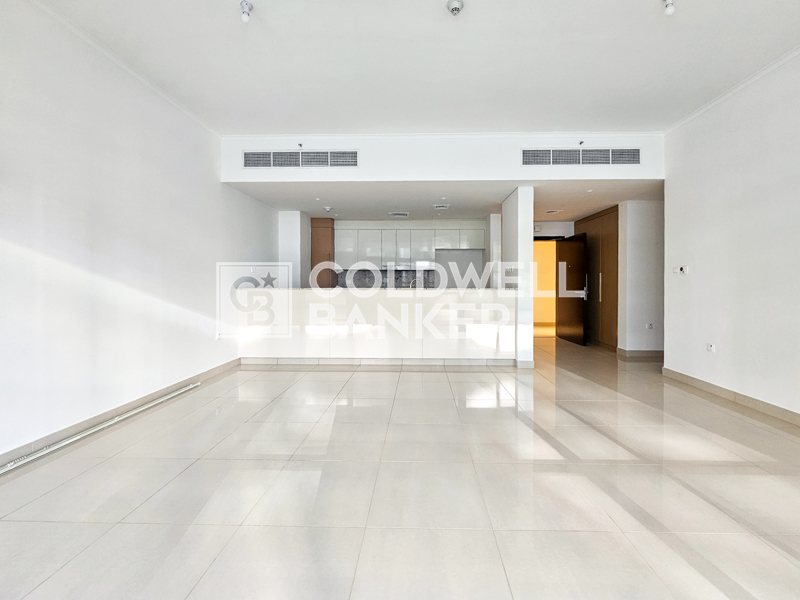 Spacious Unit | Park View | Vacant on Transfer