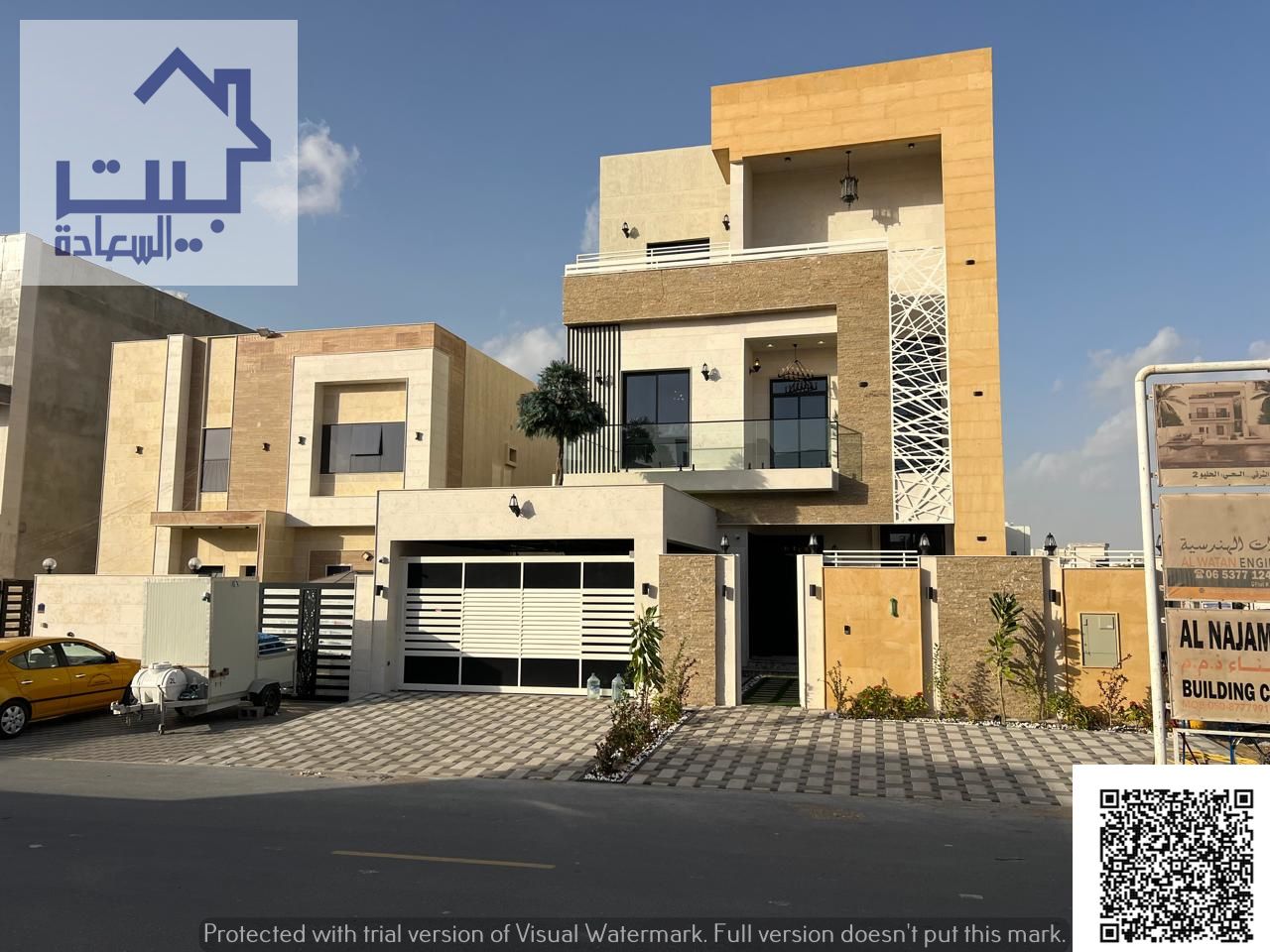 For sale: Super deluxe villa with swimming pool and elevator, including registration fees, electricity, water and central air conditioning, three floo