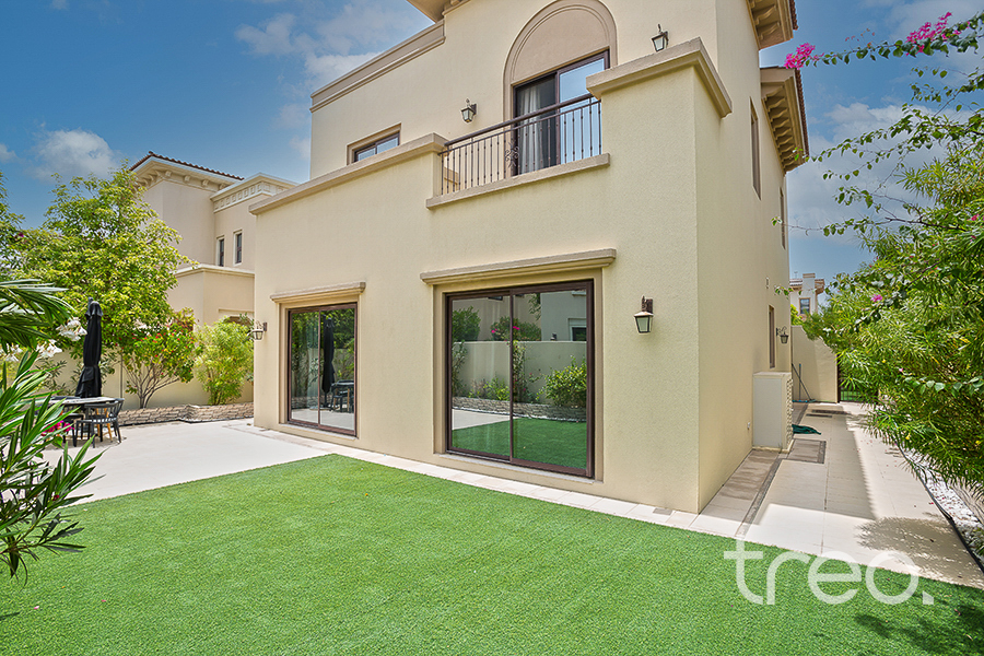 Prime Location | Vacant in May | Open Living