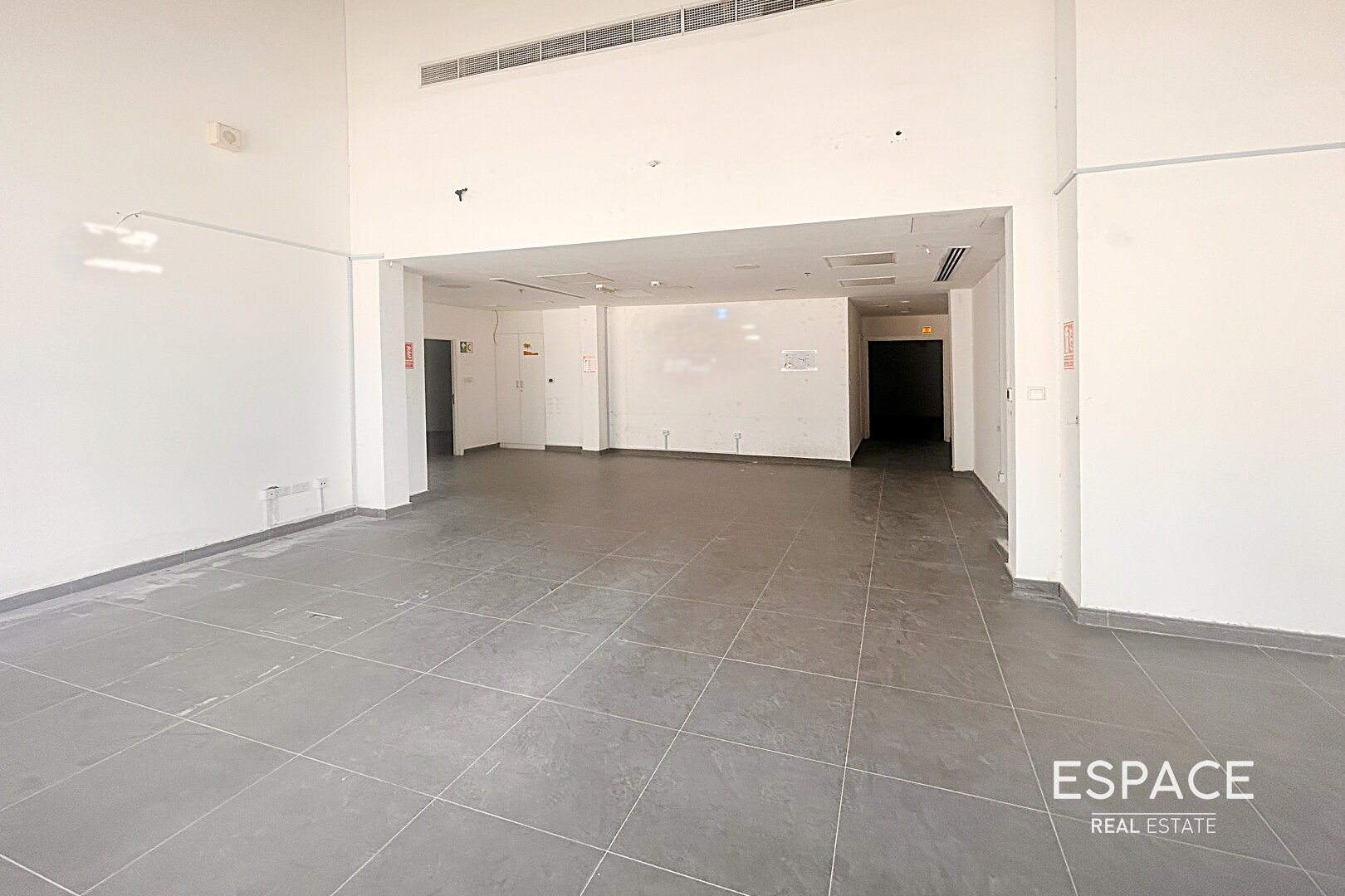 Park Facing | Prime Retail | Business Bay