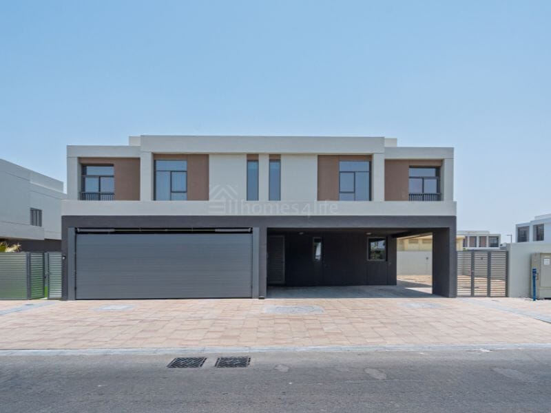 4BR+Maid | Elegant Interior | Convenient Location
