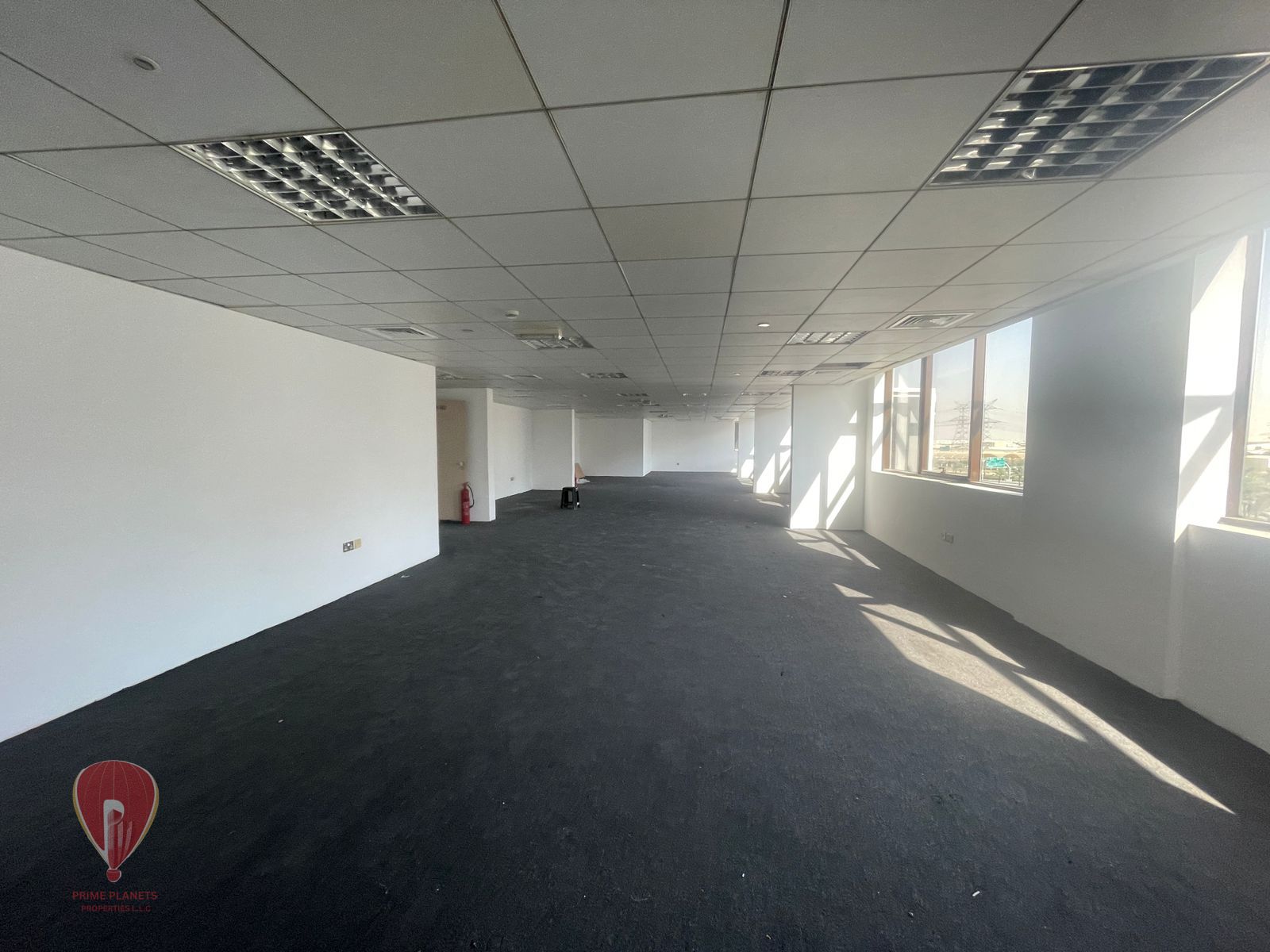 Fully Fitted | Full Floor | Ready To move in