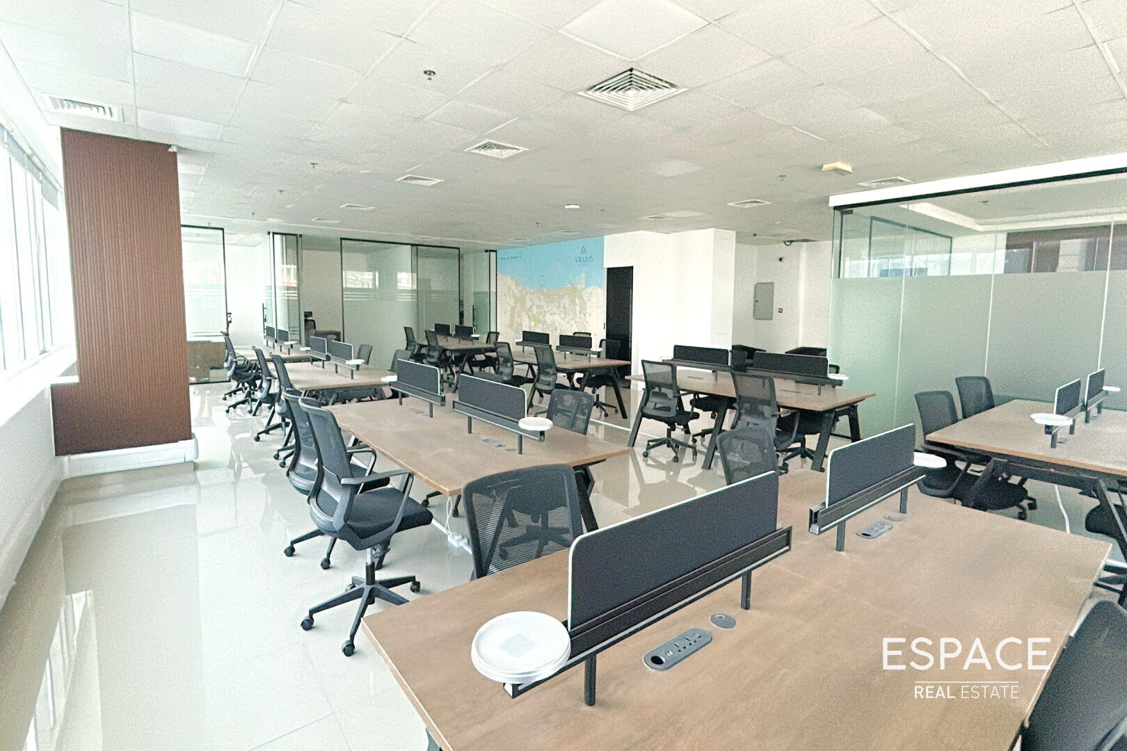 Easy Access | No Traffic | Al Khail Road