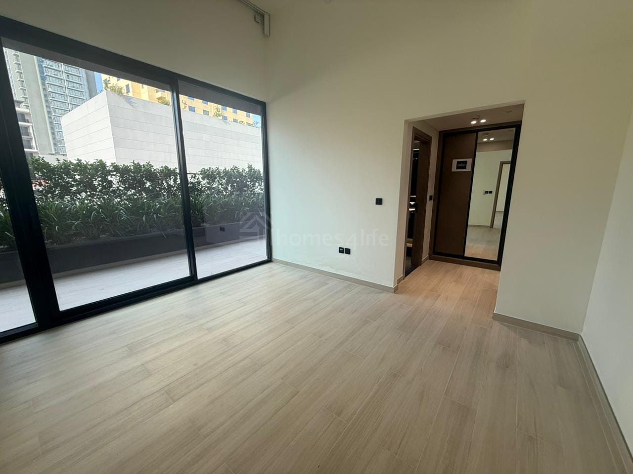BRIGHT & SPACIOUS 3BEDROOM | READY TO MOVE IN
