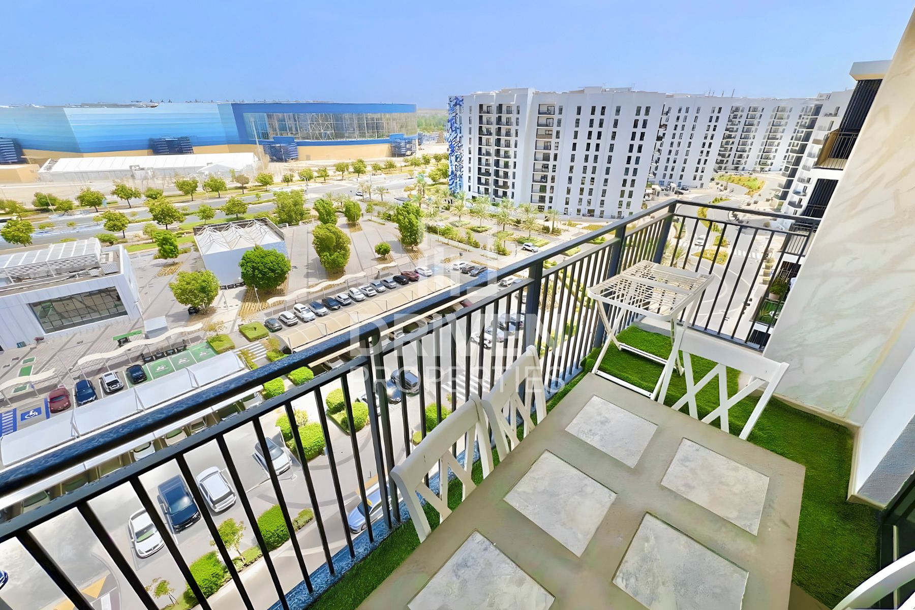 Bright and Modern Furnished 2BR | Facing Sea World