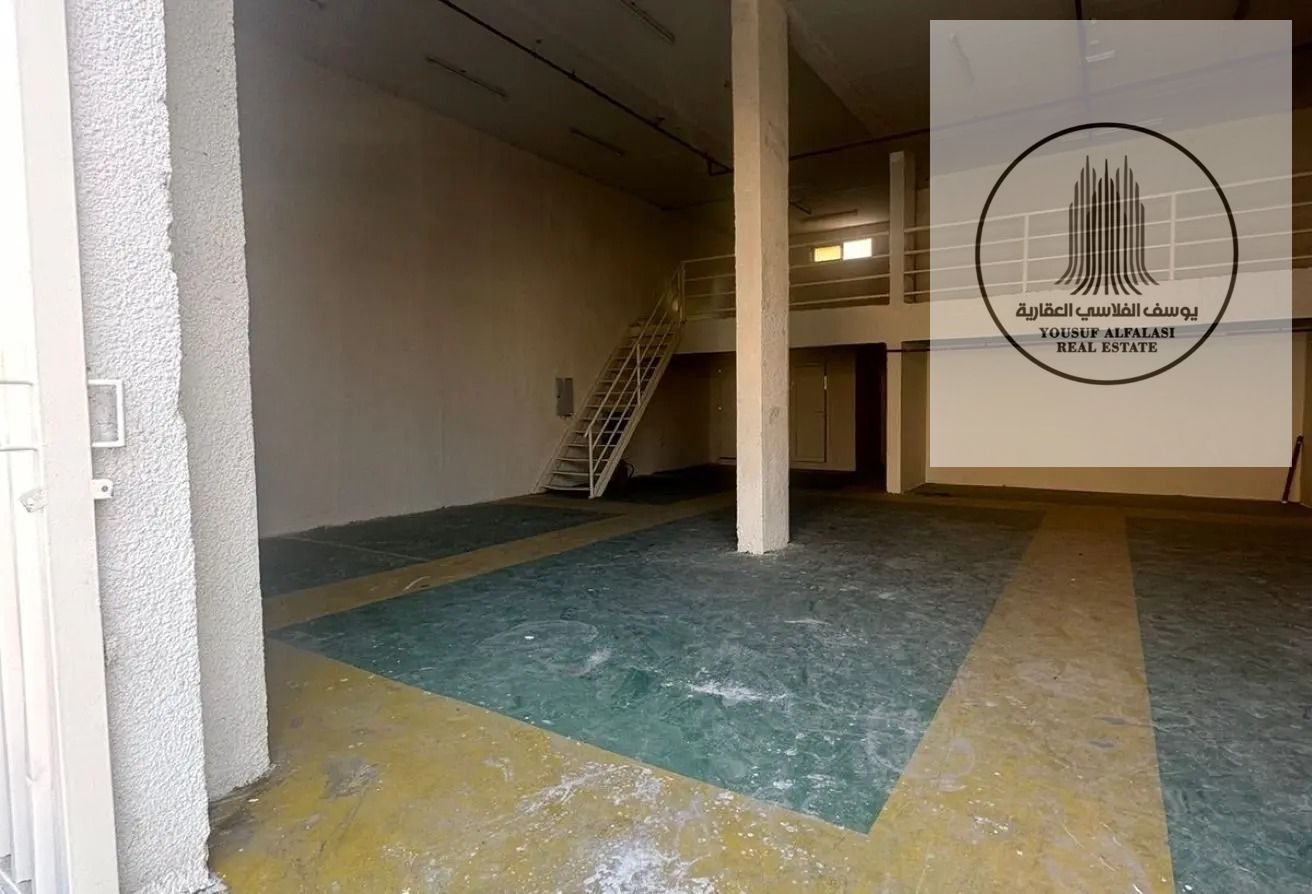 "Warehouse for rent in Ajman Al Jurf 1 on main road, 3,000 sqft, mezzanine 650 sqft, 20kW power, ready to move in, annual rent 160K AED. "