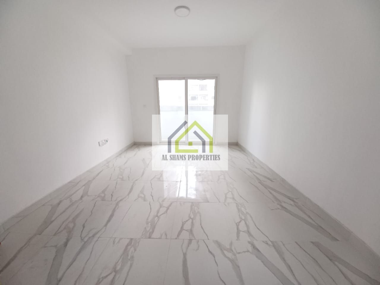 NO DEPOSIT NEW BUILDING 1BHK WITH BALCONY 2WASHROOMS