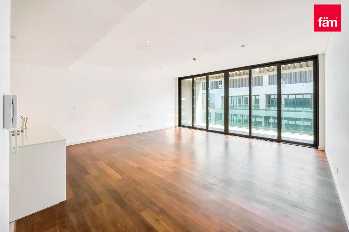 Vacant | With High End Renders | Negotible