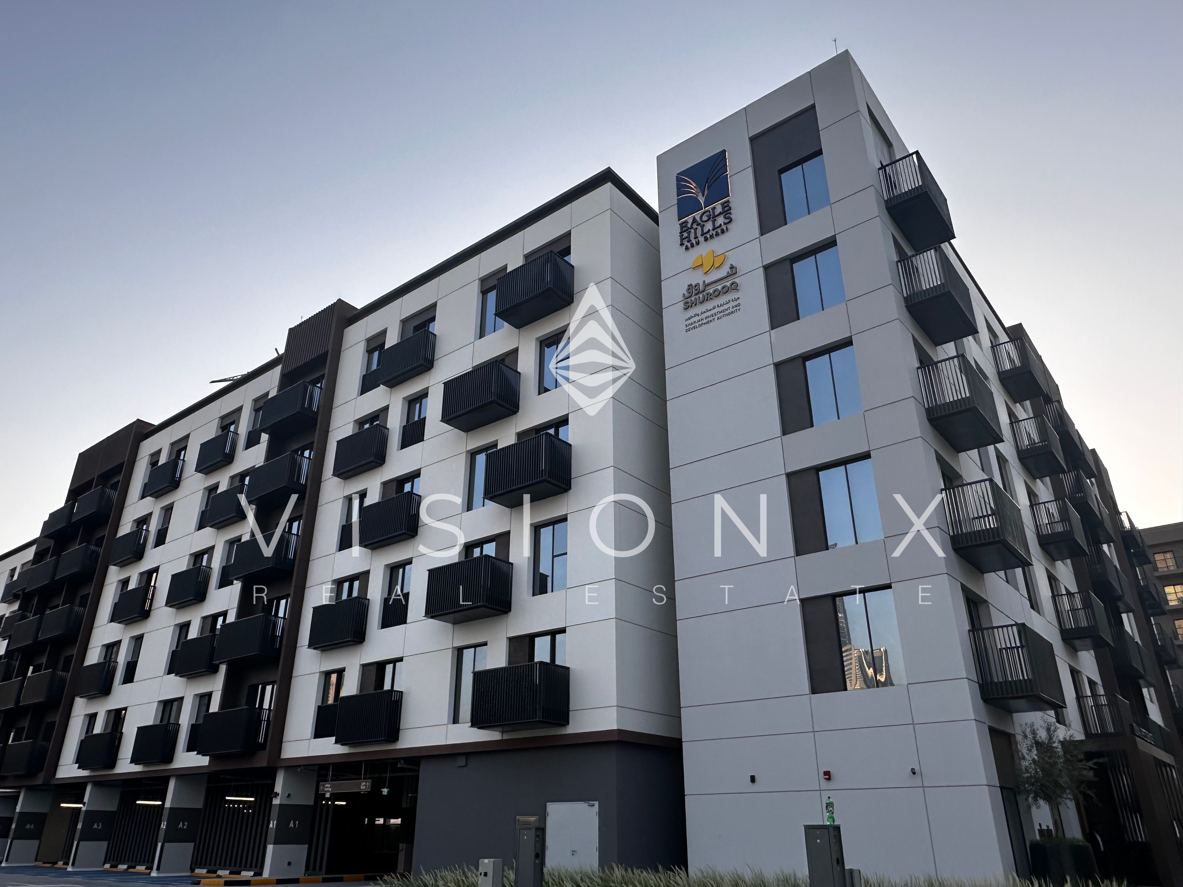 Waterfront | Prime Location | elegant
