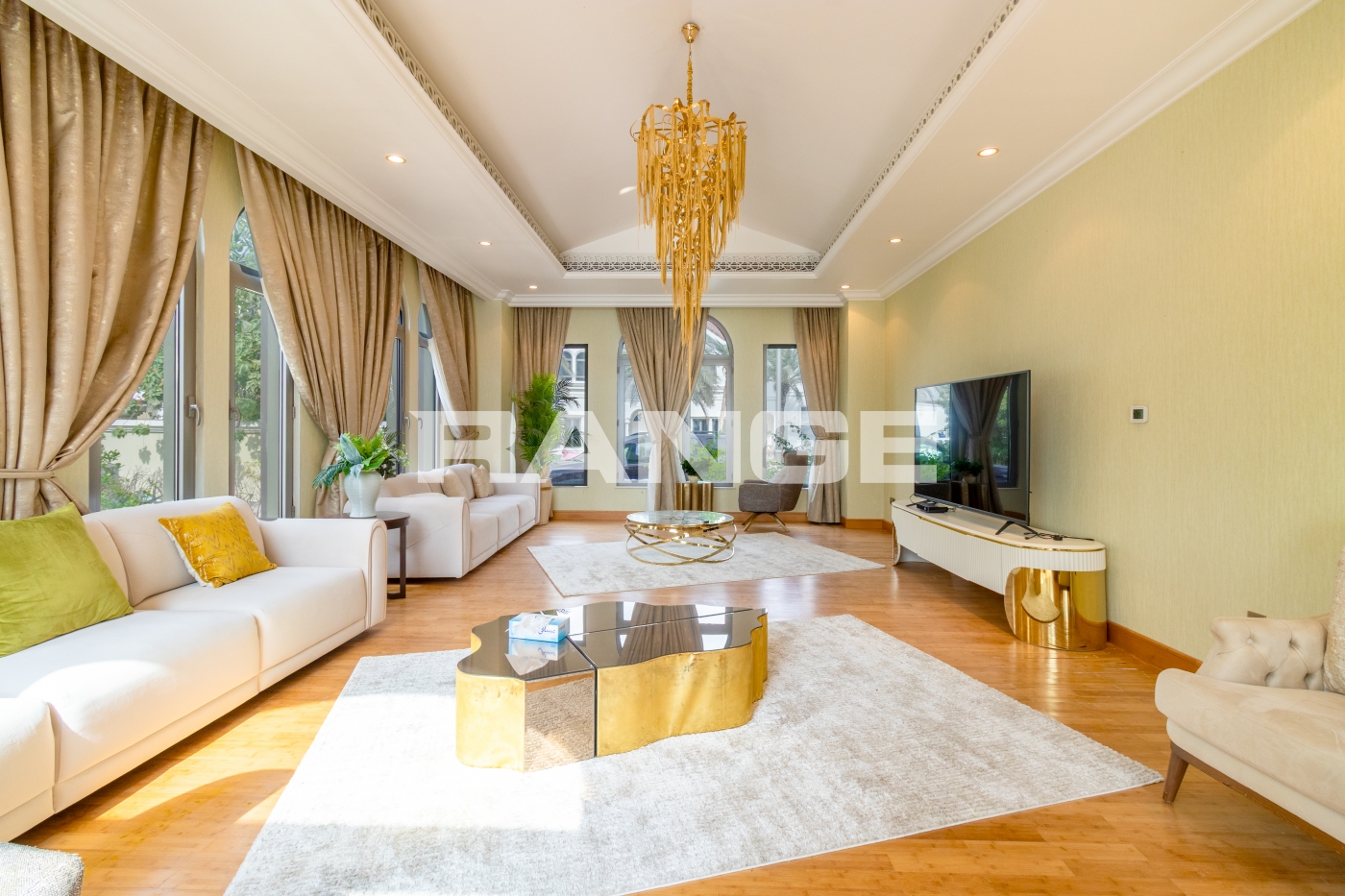 Signature Beachfront Villa | Palm Jumeirah