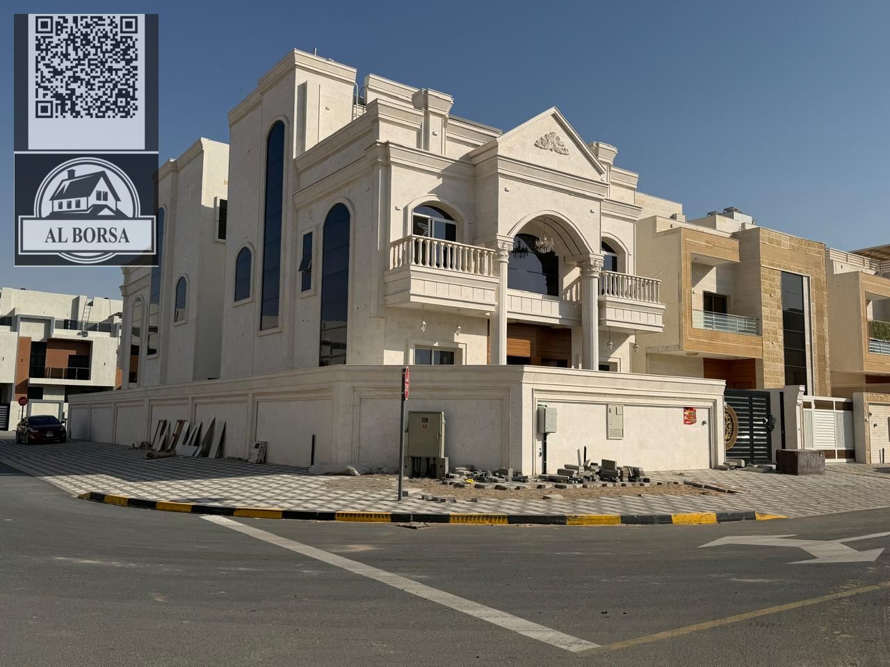 Villa for rent in Al-Haliyo 2 | 5 bedrooms + 2 living rooms (ground, first, and roof) | Central air conditioning | 160,000 (negotiable)