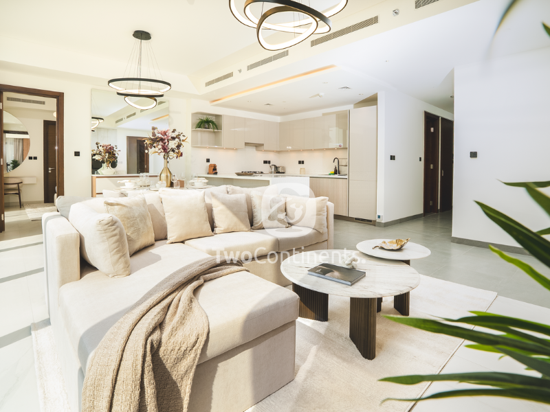 Luxury 2BR I Prime Location I The Crest Tower A