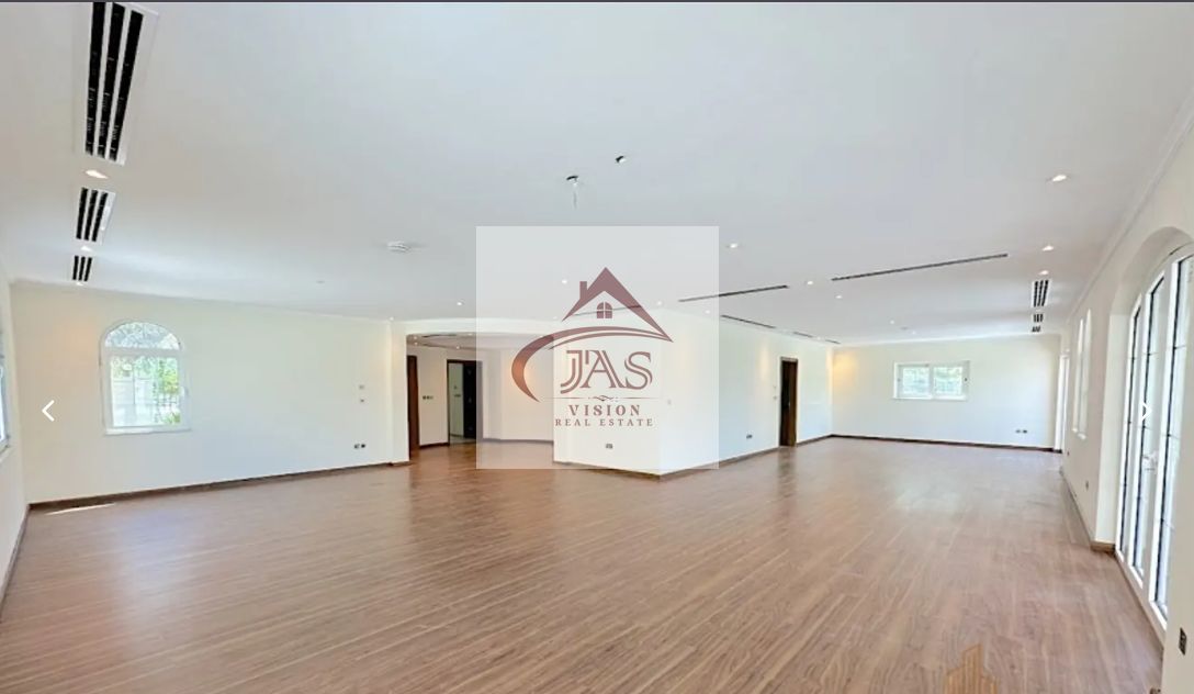 WITH POOL SINGLE ROW UPGRADED 5 BED LEGACY LARGE