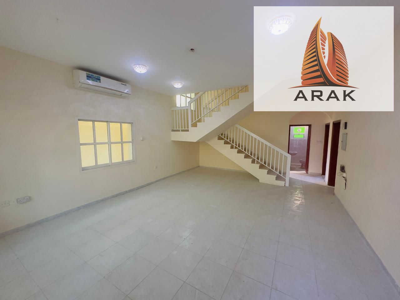 Villa for Sale in Al Mowaihat 3 Plot area: 3,775 square feet Consists of 5 bedrooms, a hall, a majlis, and a dining room The villa includes air condit